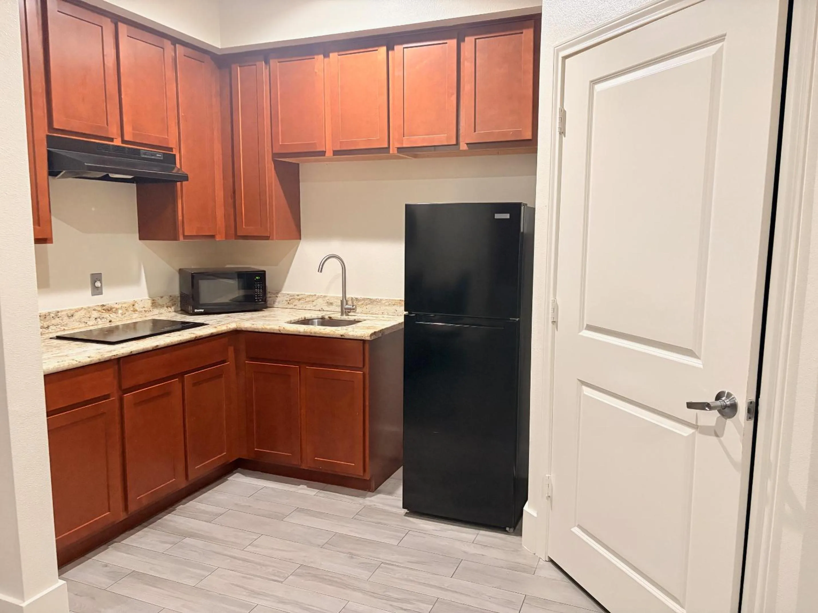 Kitchen or kitchenette in Americas Best Value Inn Houston Veterans Memorial