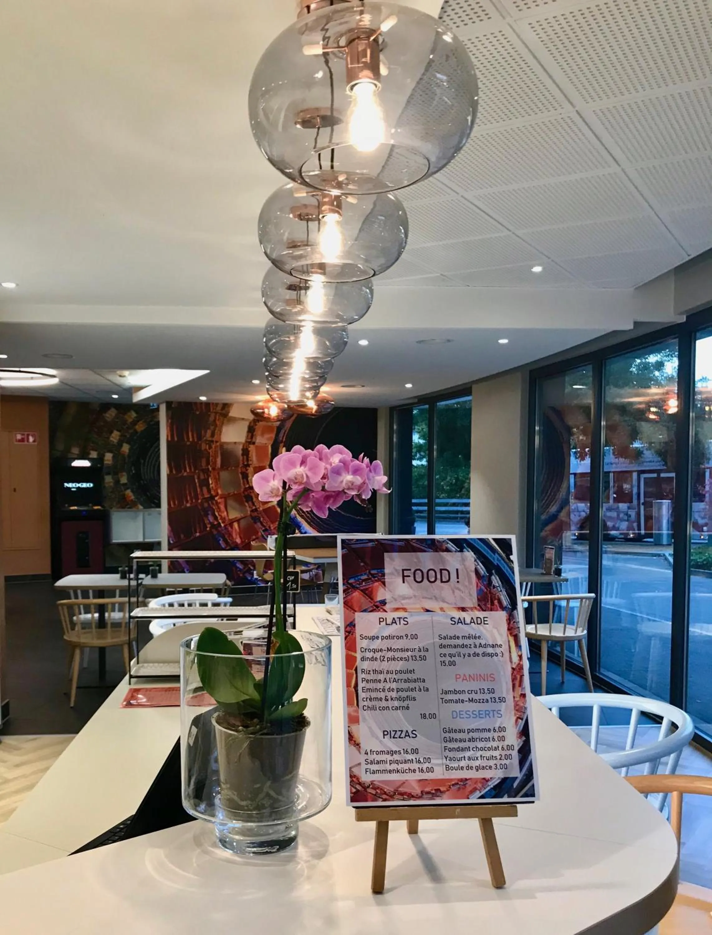 Lounge or bar in ibis budget Genève Petit-Lancy