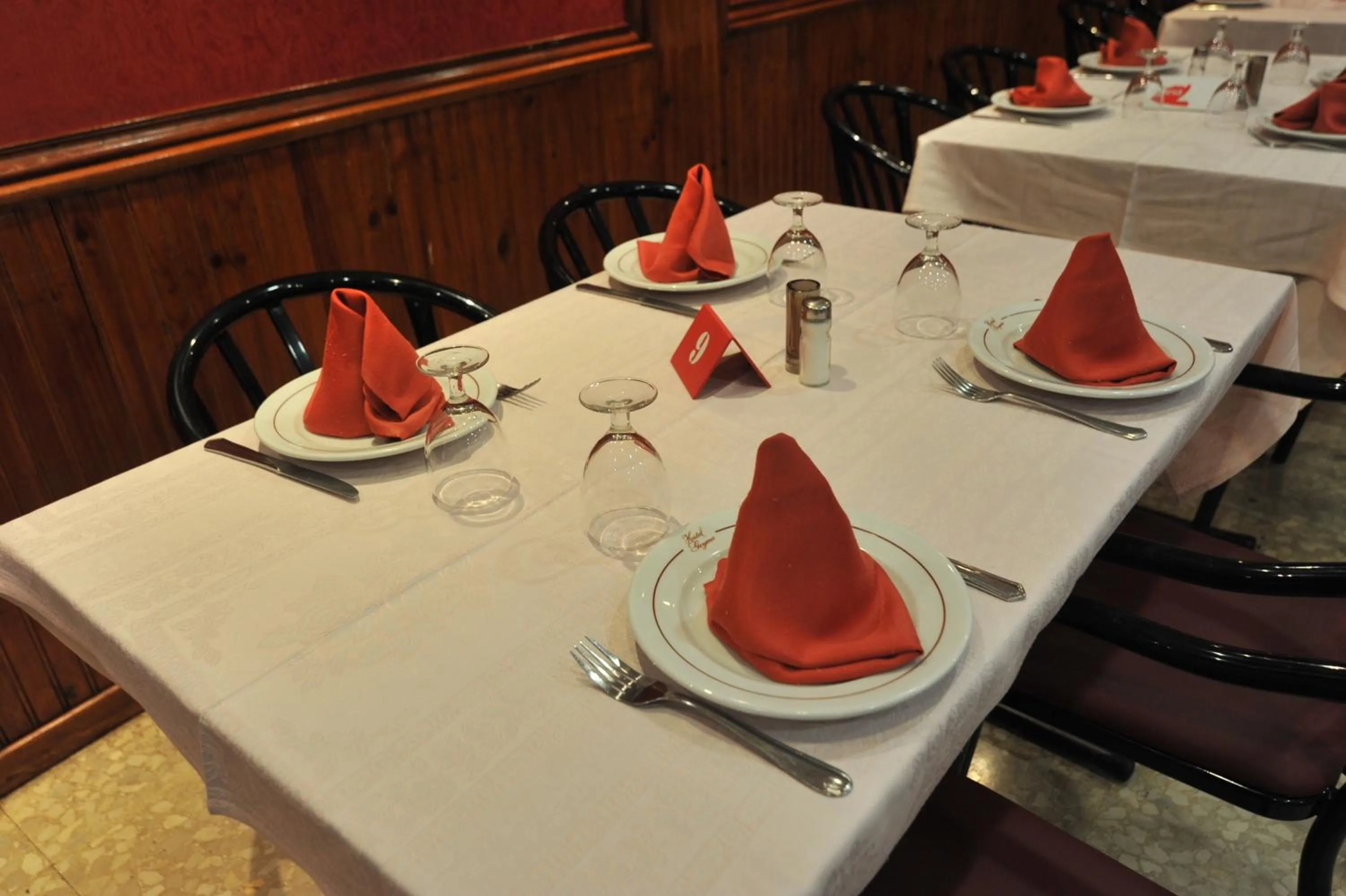 Restaurant/places to eat in Hostal Goyma II