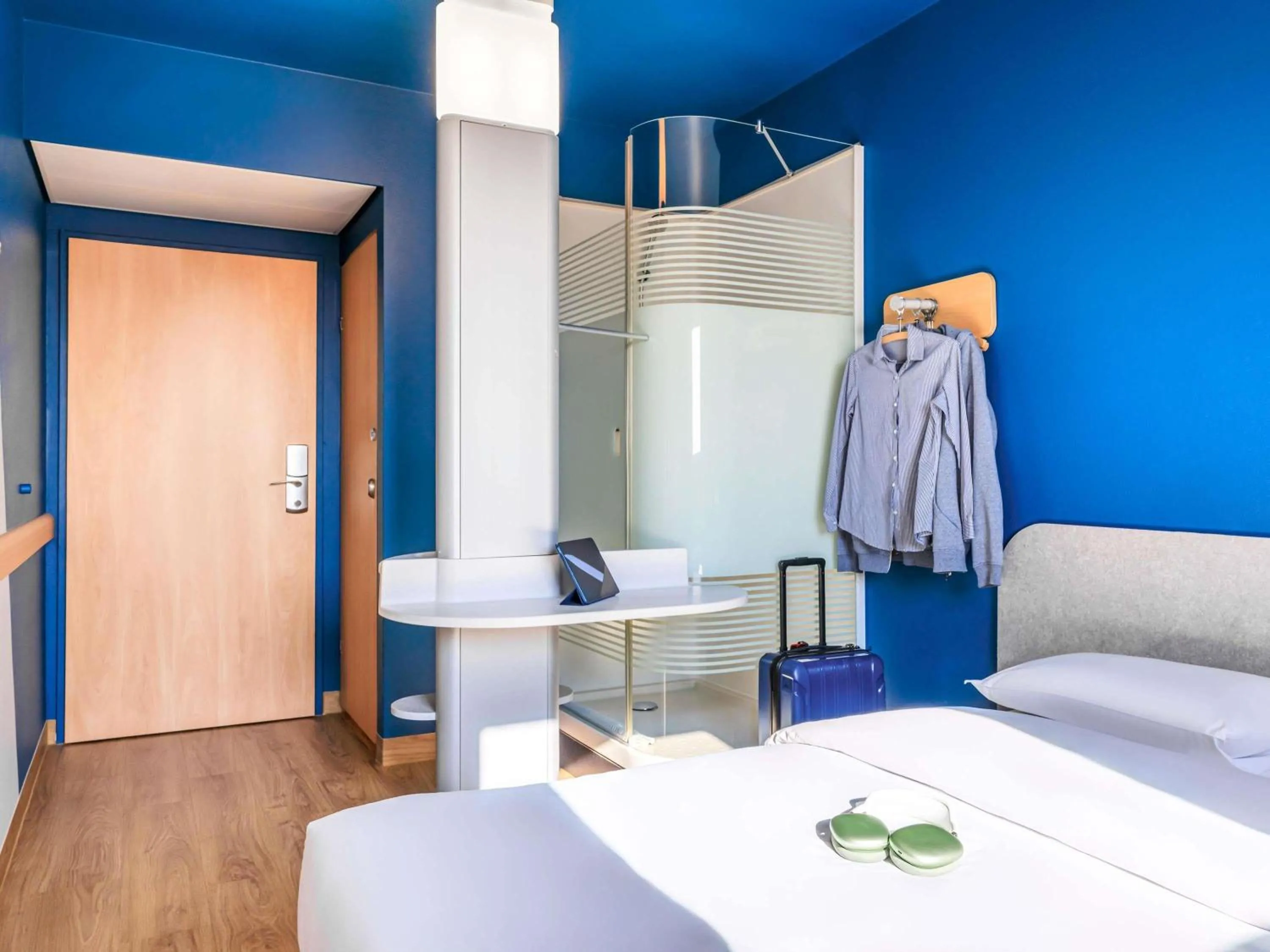 Bedroom, Bed in Ibis budget Lausanne-Bussigny