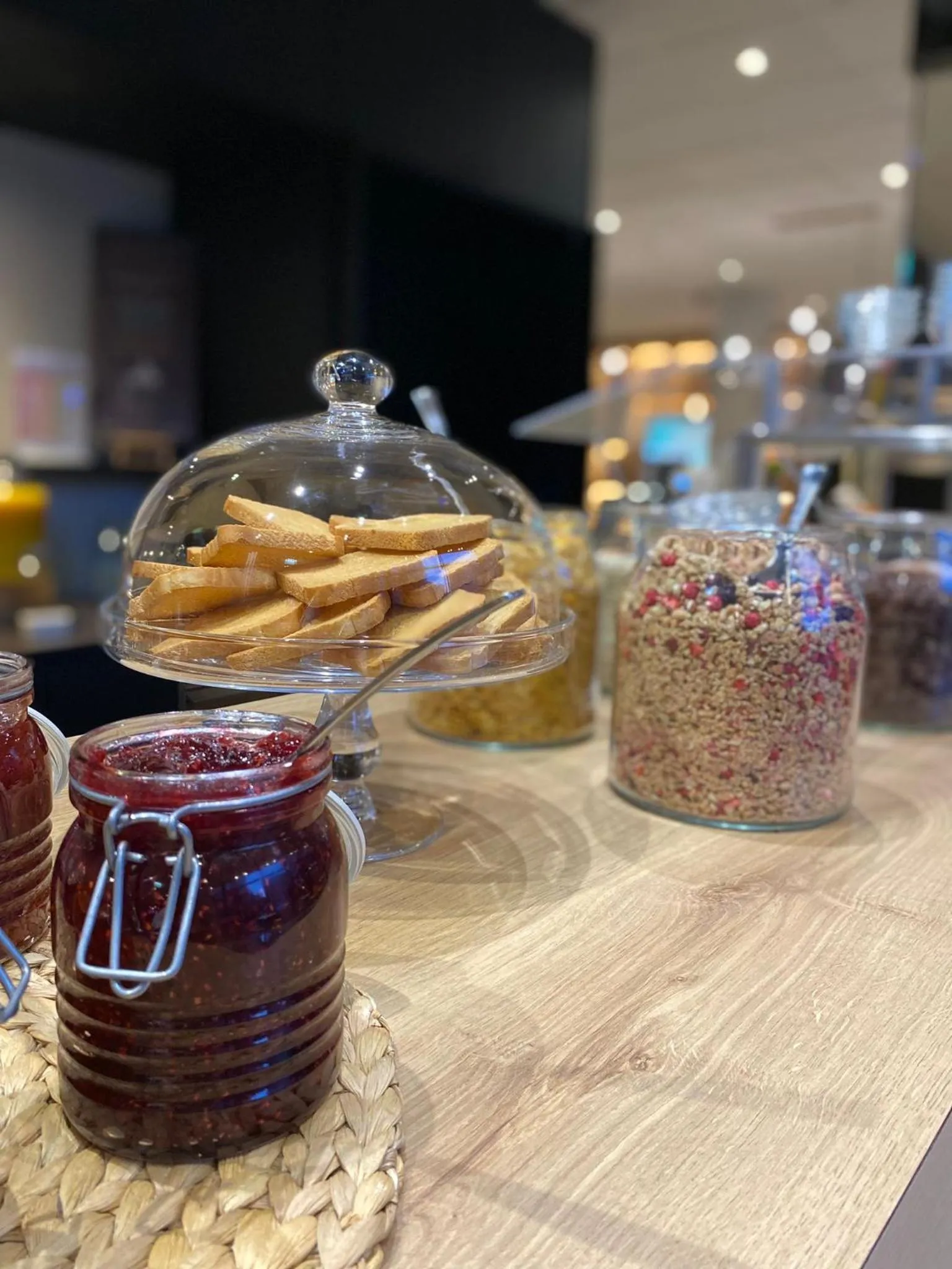 Breakfast in ibis budget Lugano Paradiso