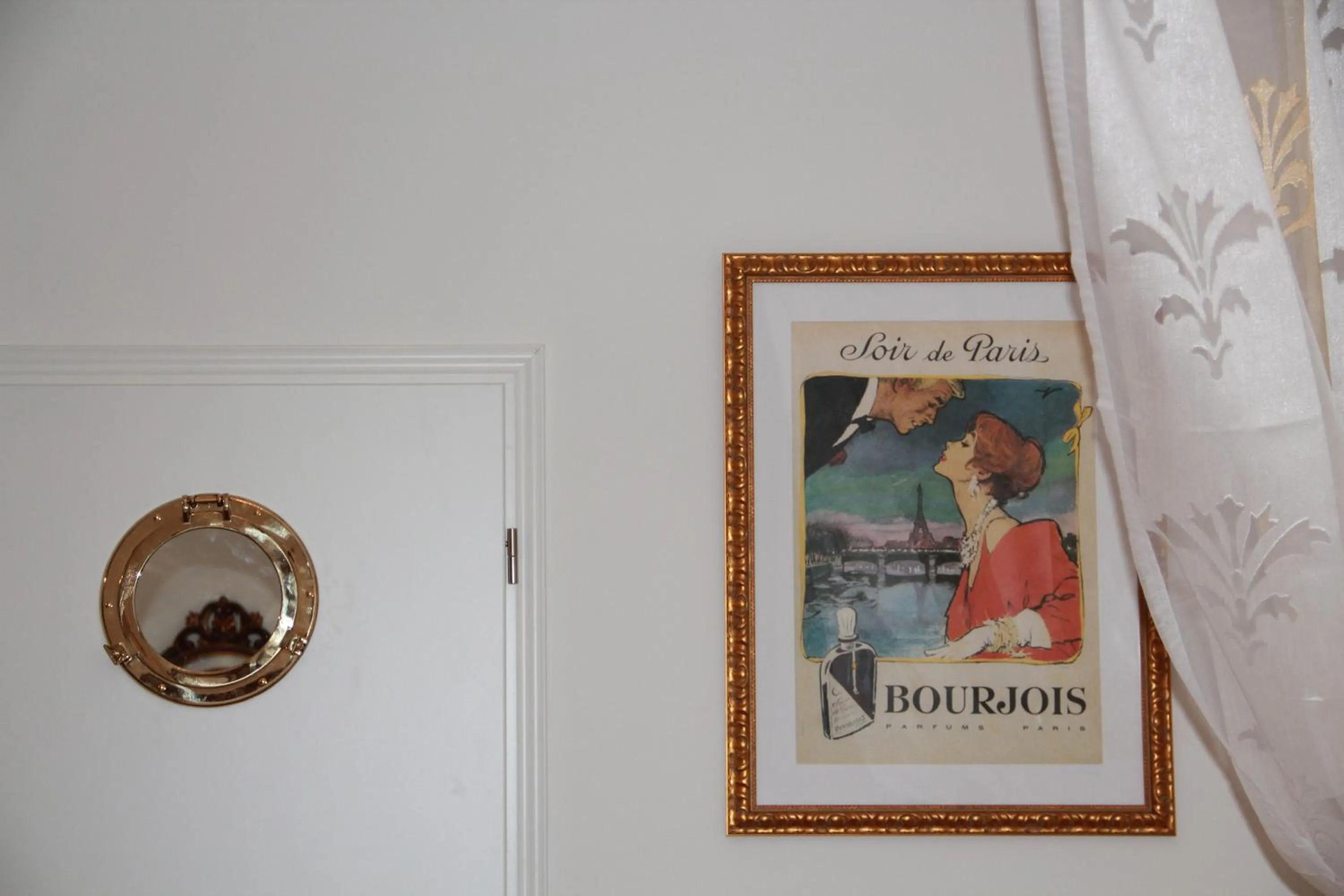 Decorative detail in Hotel Lili Marleen