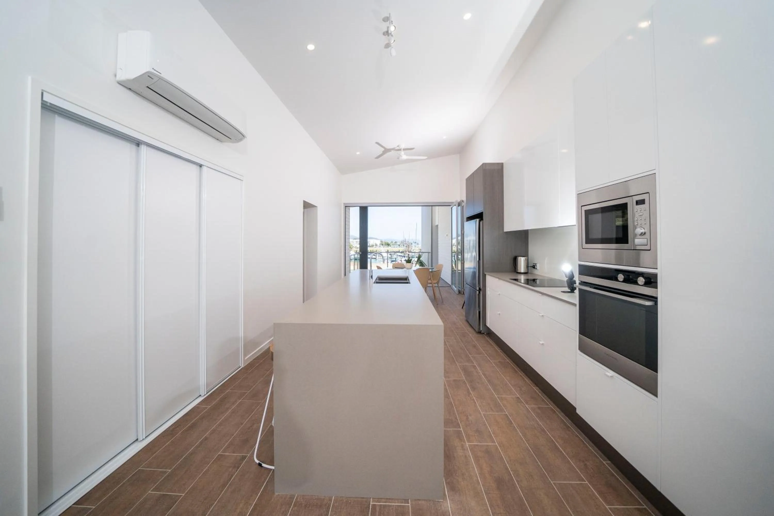 Kitchen or kitchenette in Harbour Cove