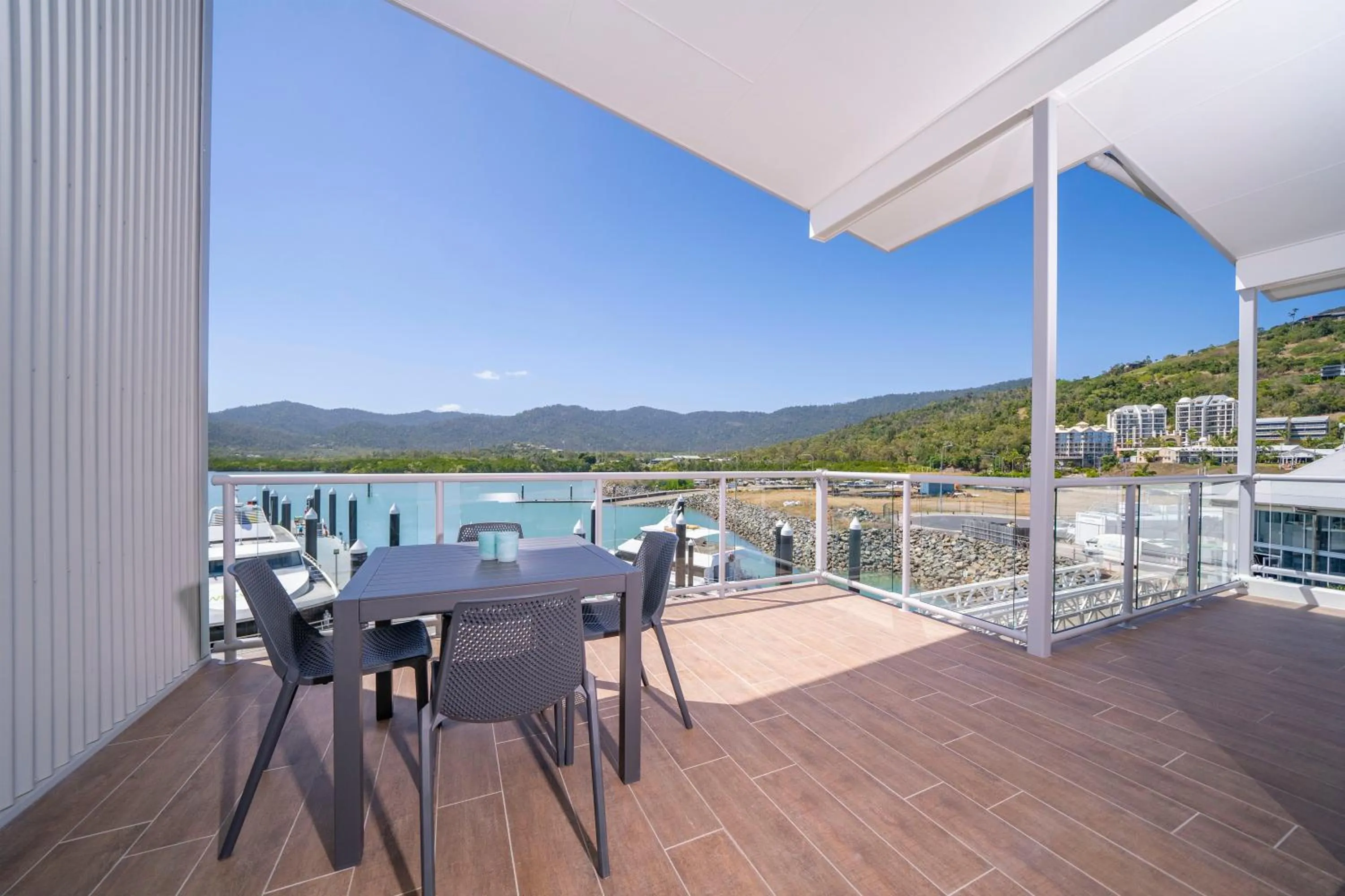 Mountain view in Harbour Cove