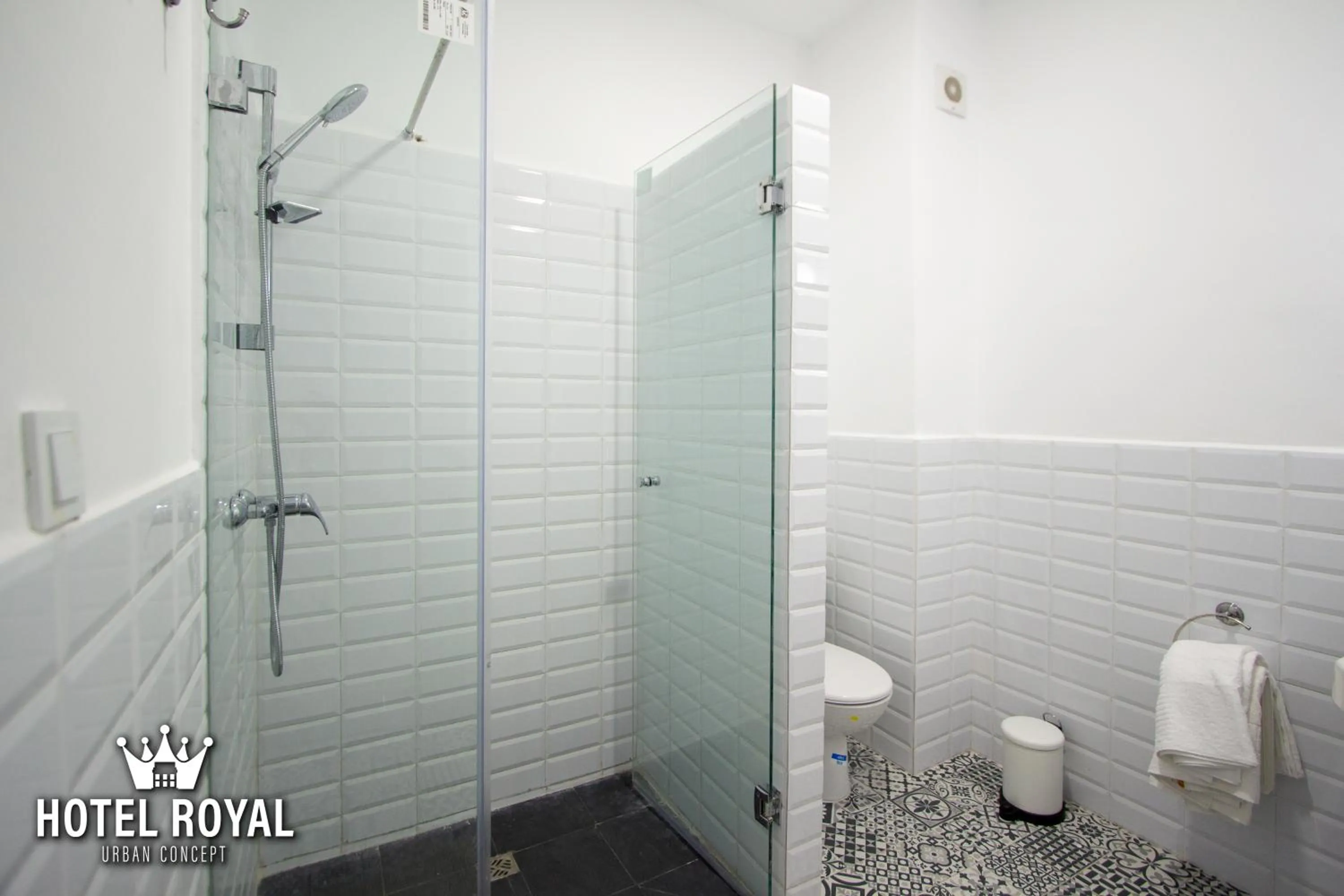 Steam room in Hôtel Royal Urban Concept