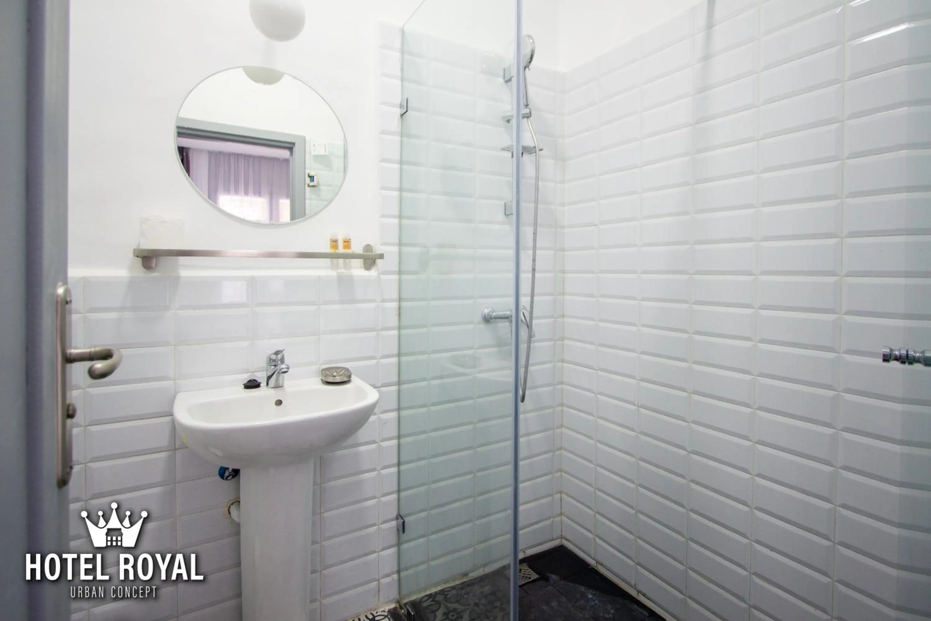 Bathroom in Hôtel Royal Urban Concept