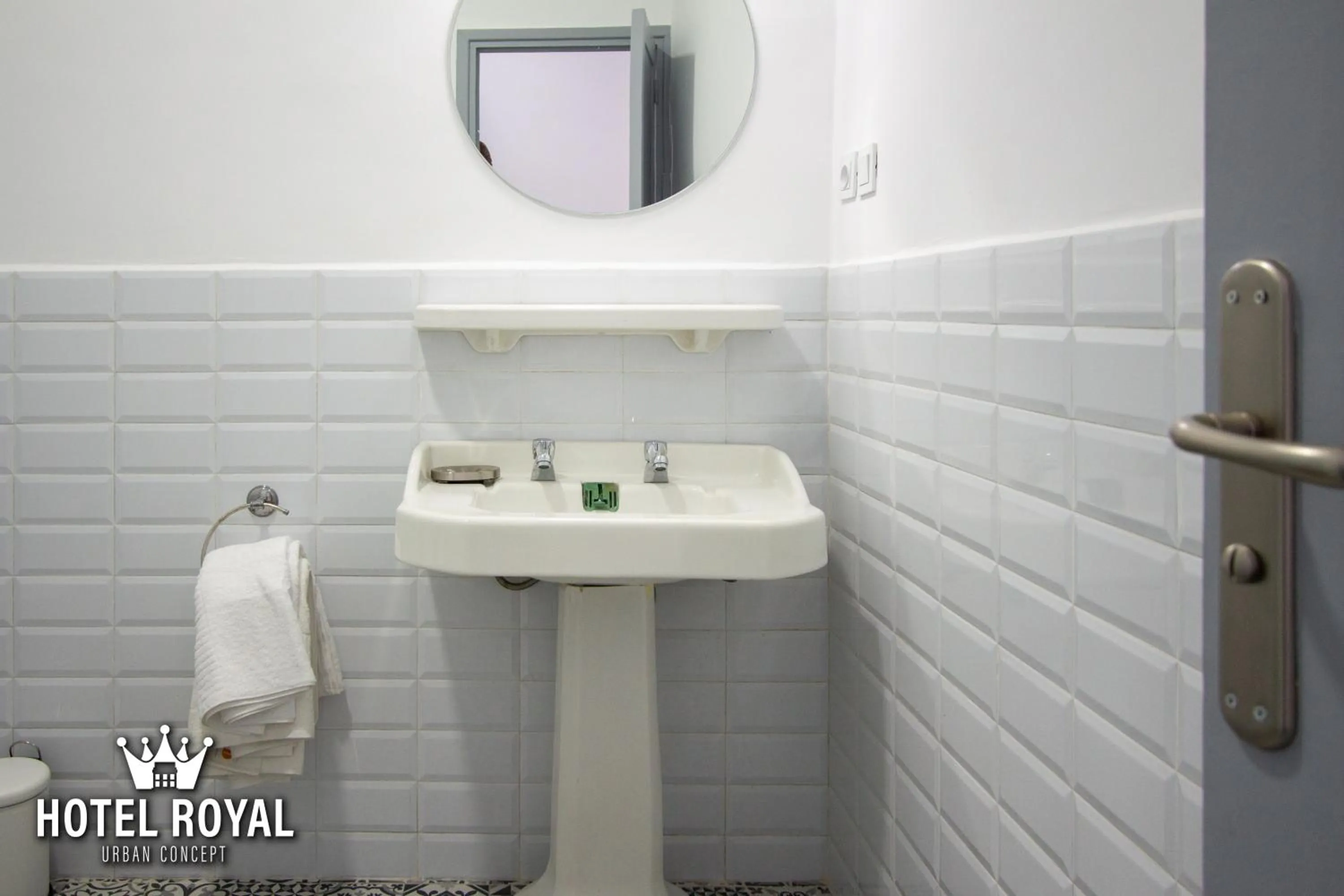 Bathroom in Hôtel Royal Urban Concept