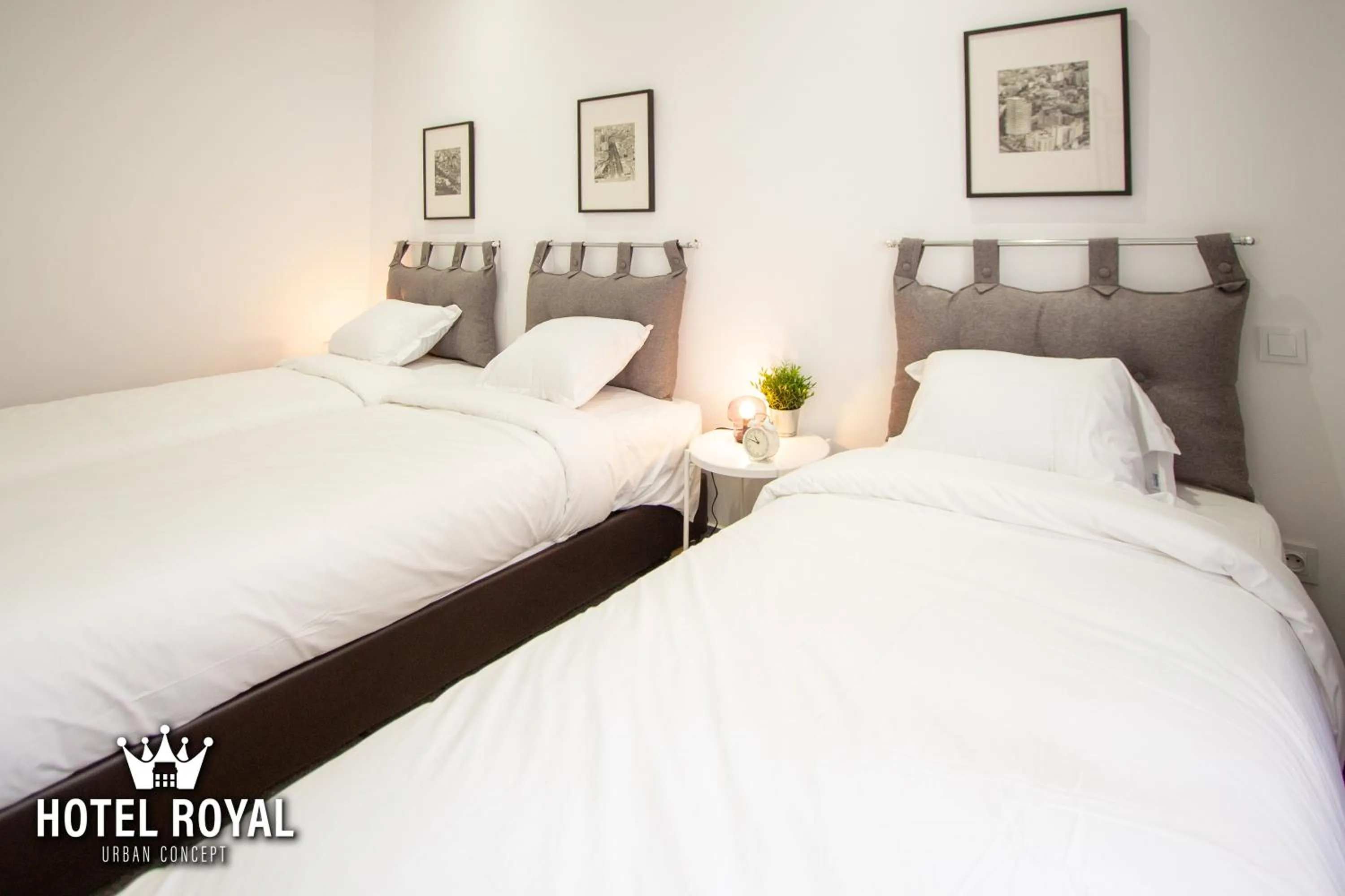 Bed in Hôtel Royal Urban Concept