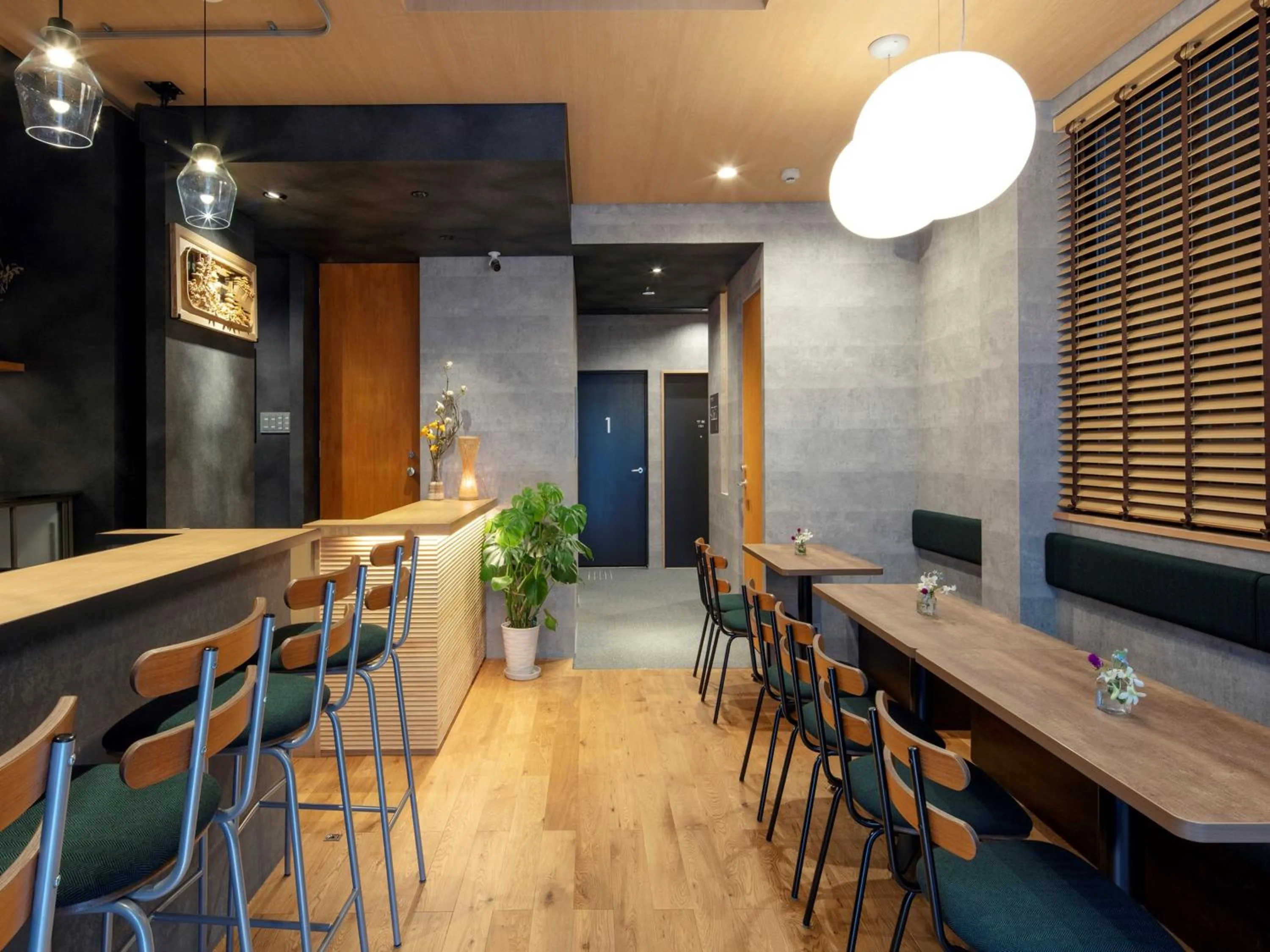 Lounge or bar in Tanakaya Kyoto Karasuma