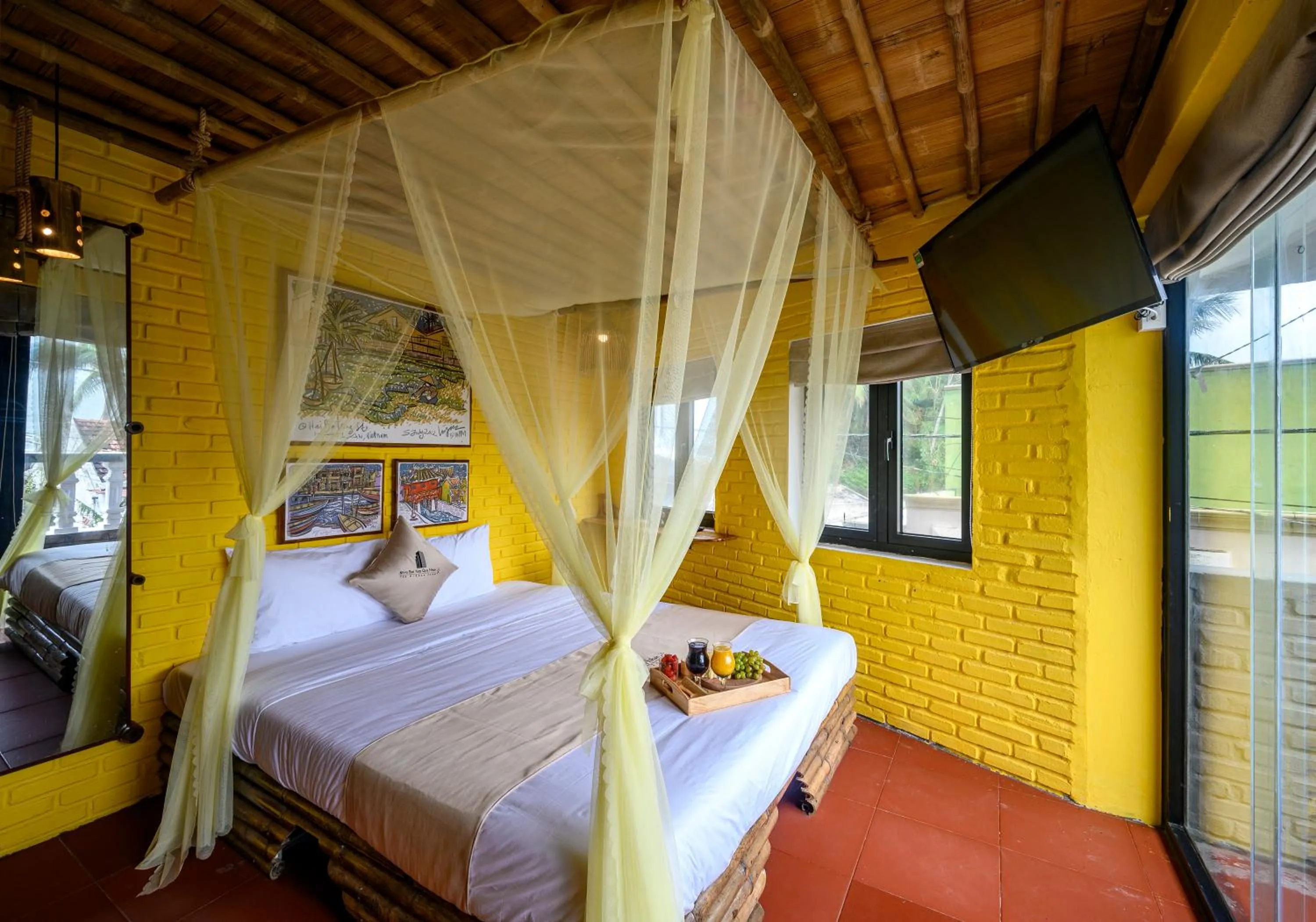 Bed in Mira Bãi Xếp Quy Nhơn - The Hidden Jewel