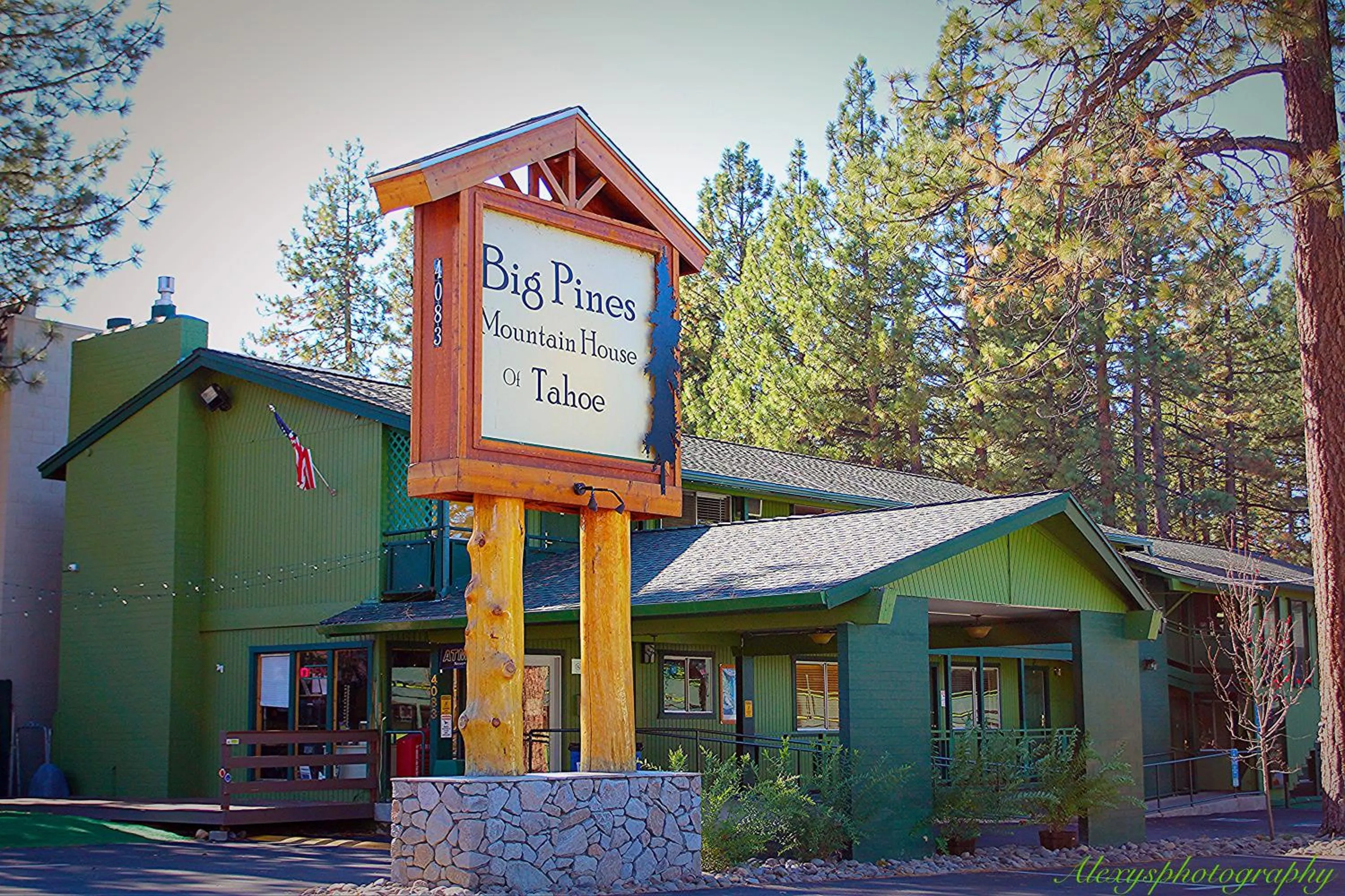 Property building in Big Pines Mountain House