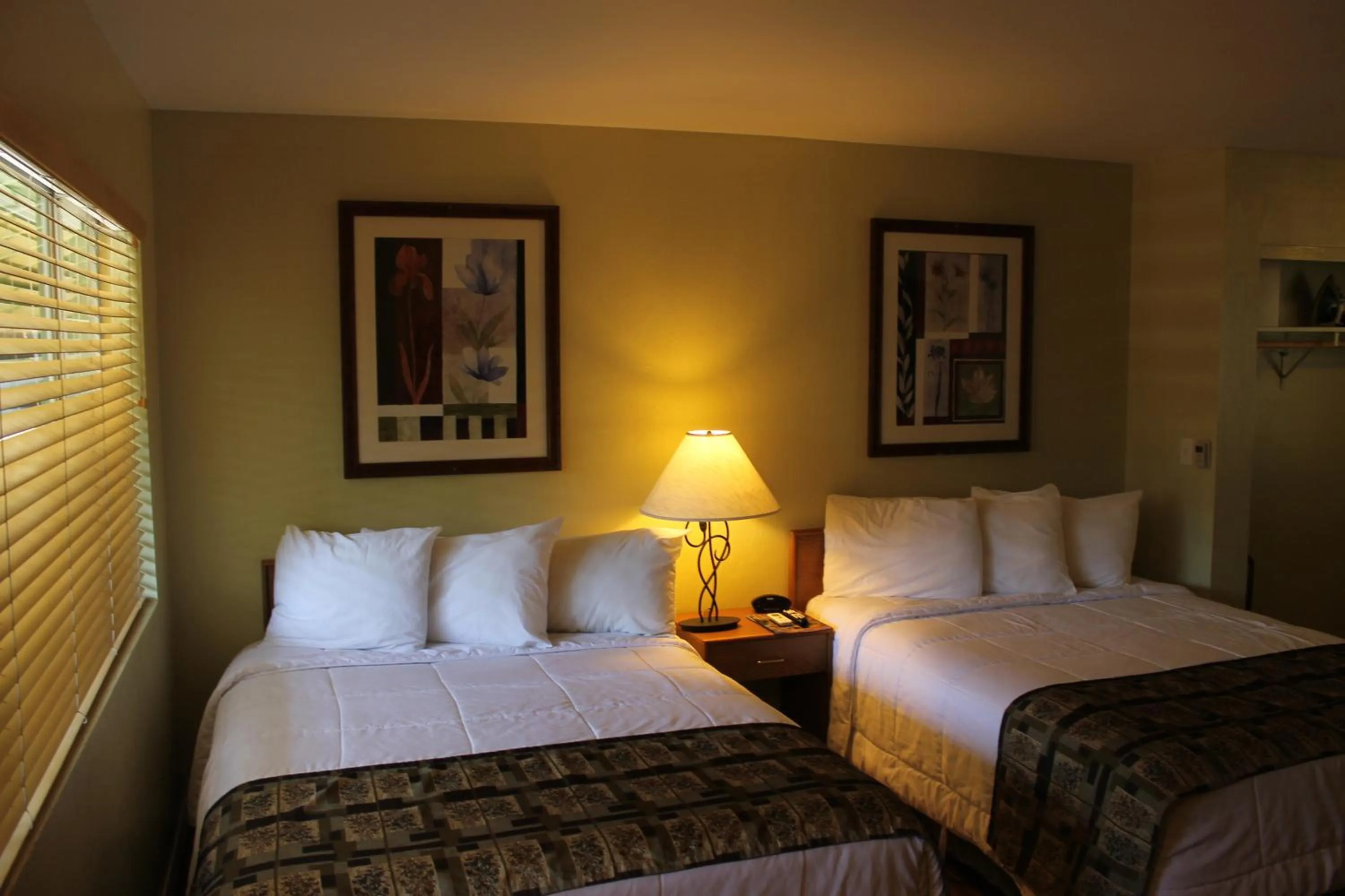 Bed in Big Pines Mountain House