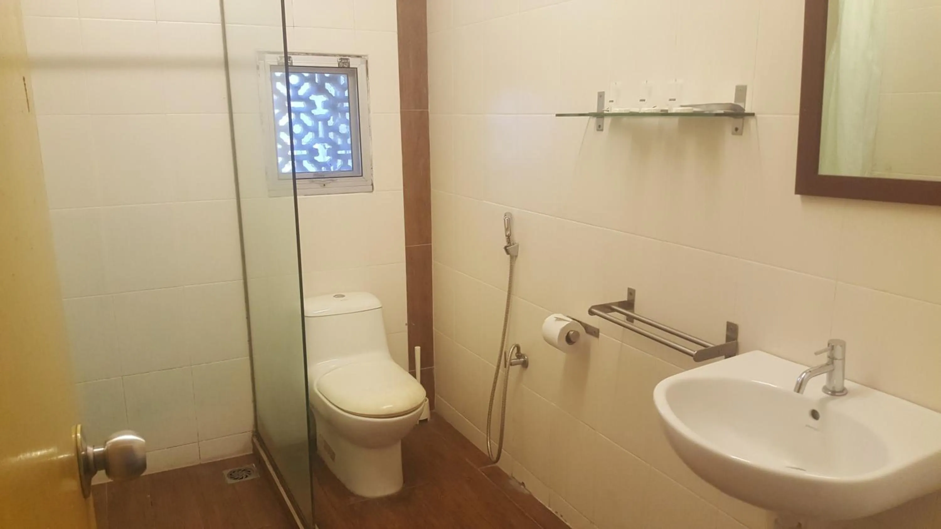 Bathroom in Bellevue The Penang Hill Hotel, Bukit Bendera