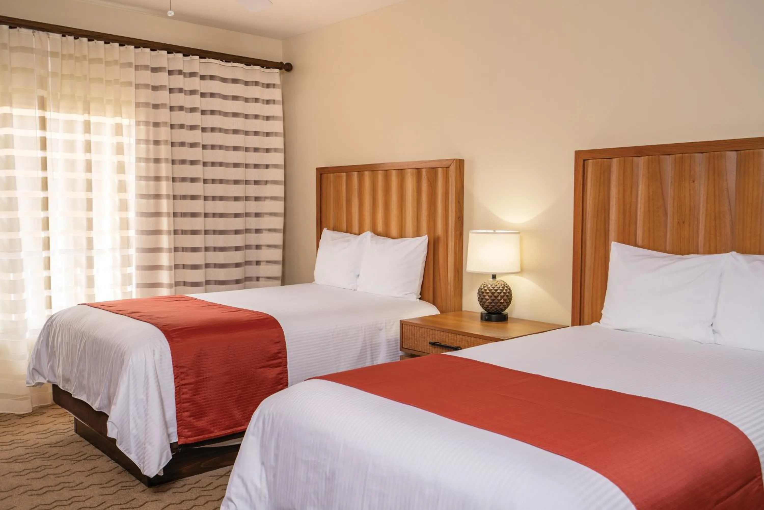 Bedroom, Bed in Kona Coast Resort