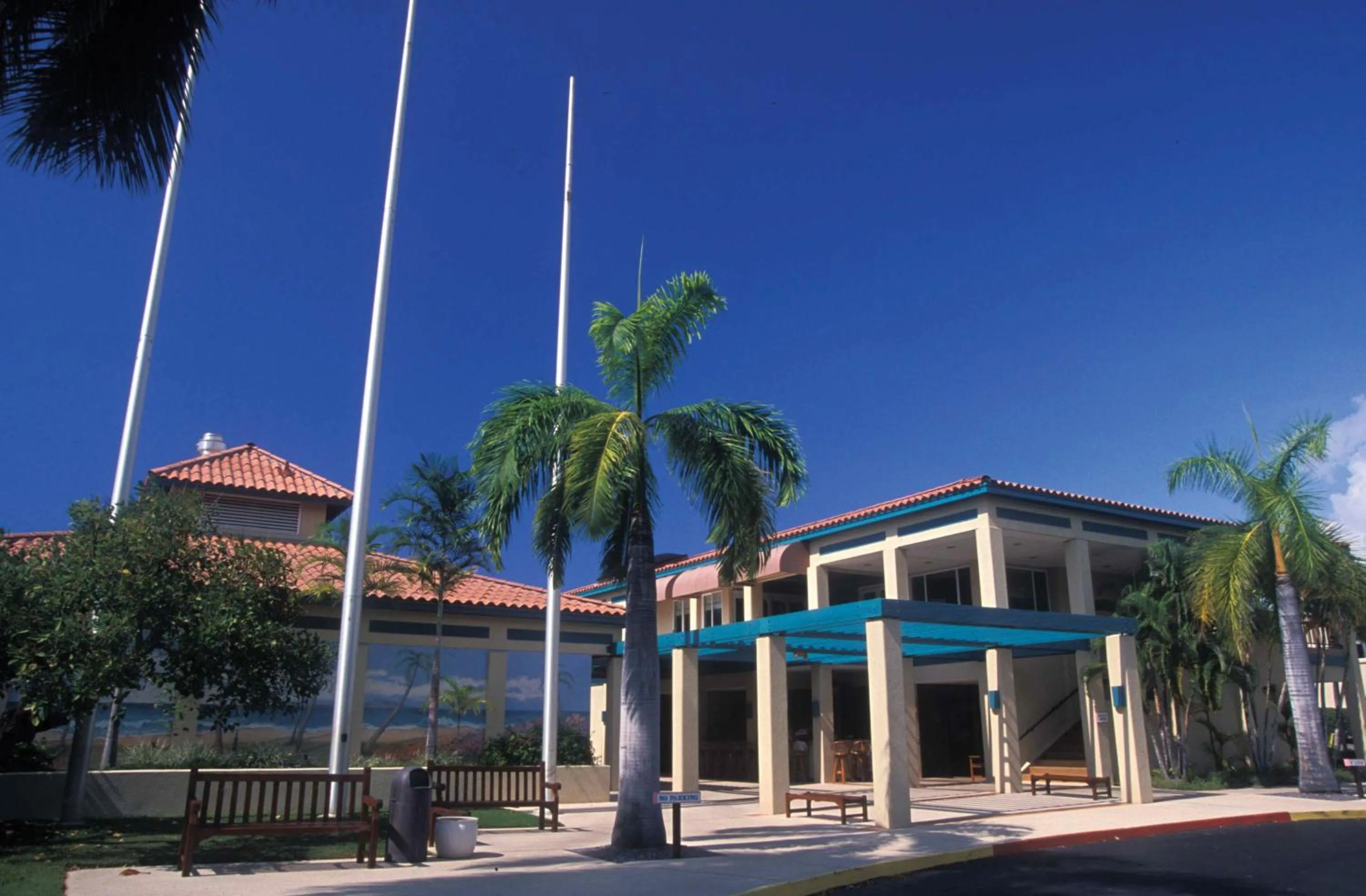 Property building in Kona Coast Resort