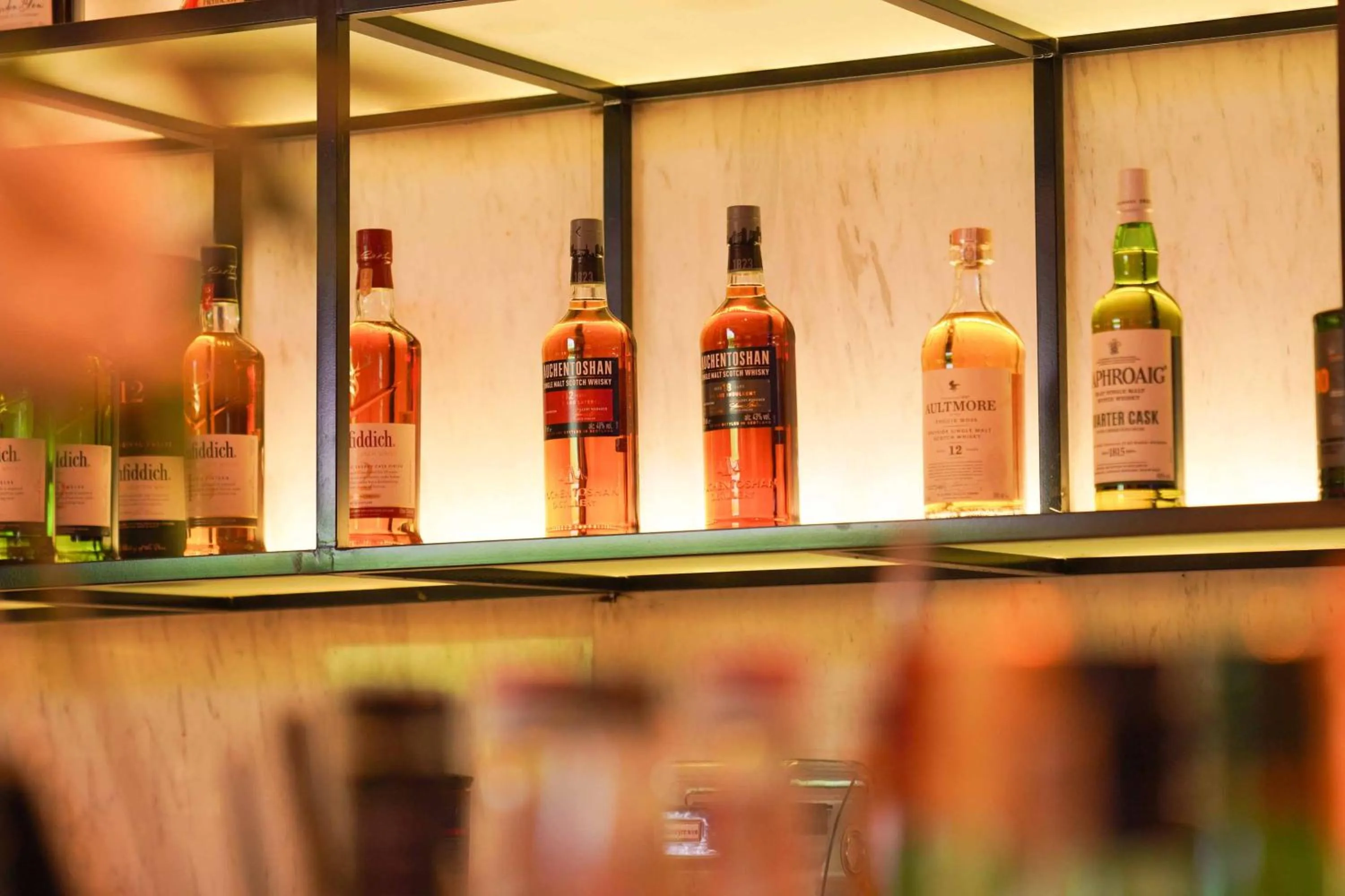 Lounge or bar in Imperial Traders Elong Hotel