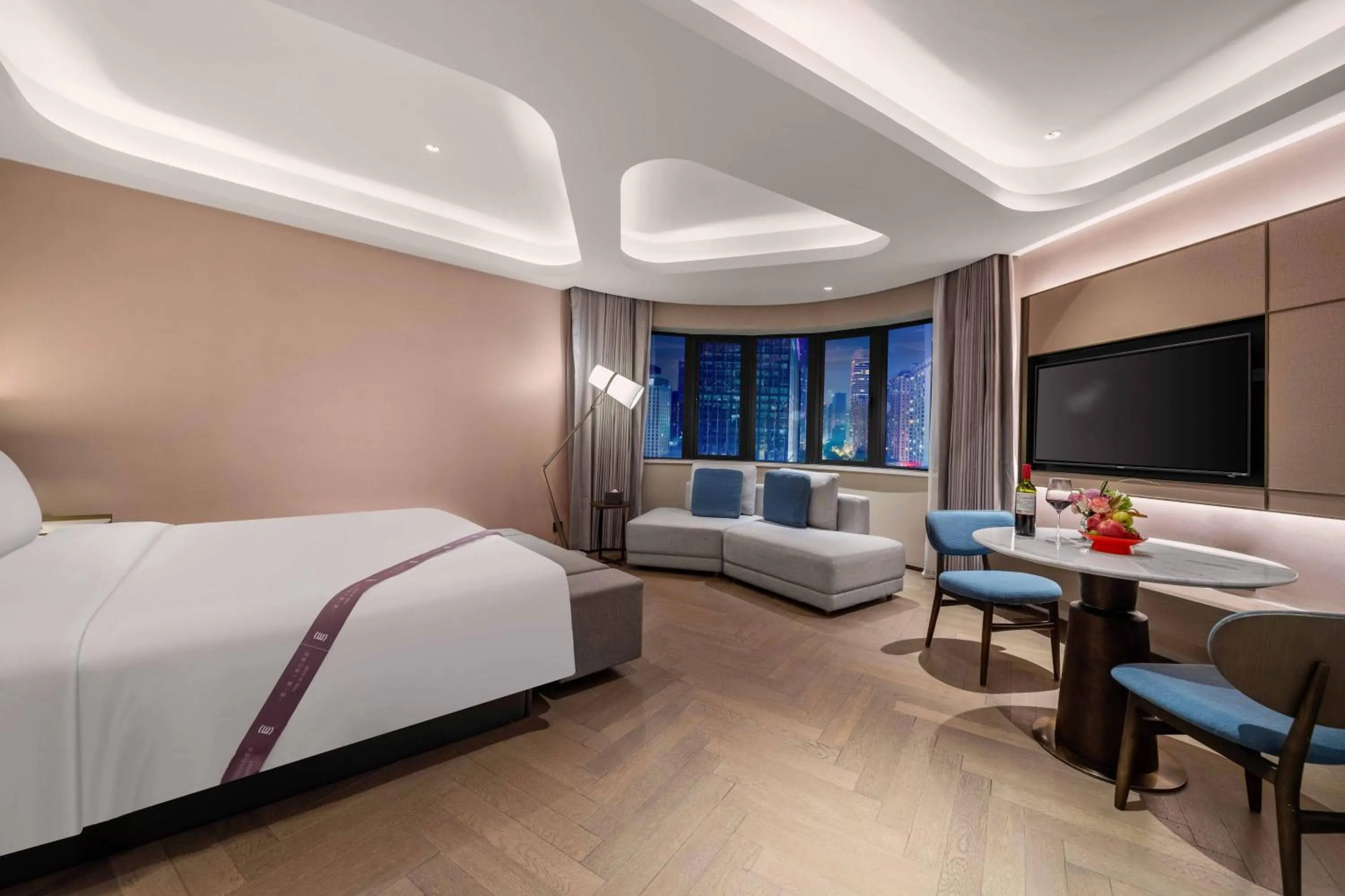 Bed in Imperial Traders Elong Hotel