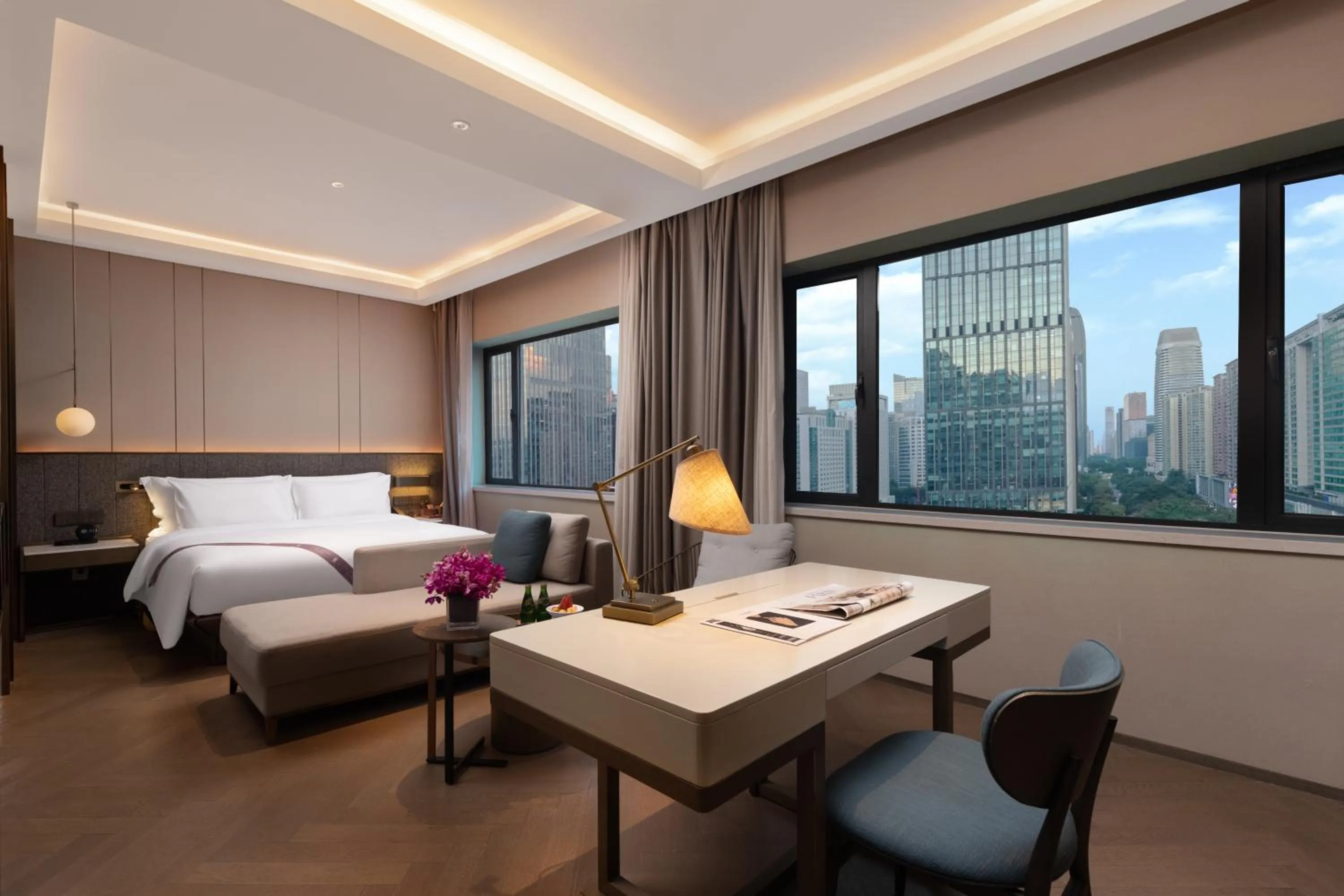 hair dresser, Bed in Amber East Hotel