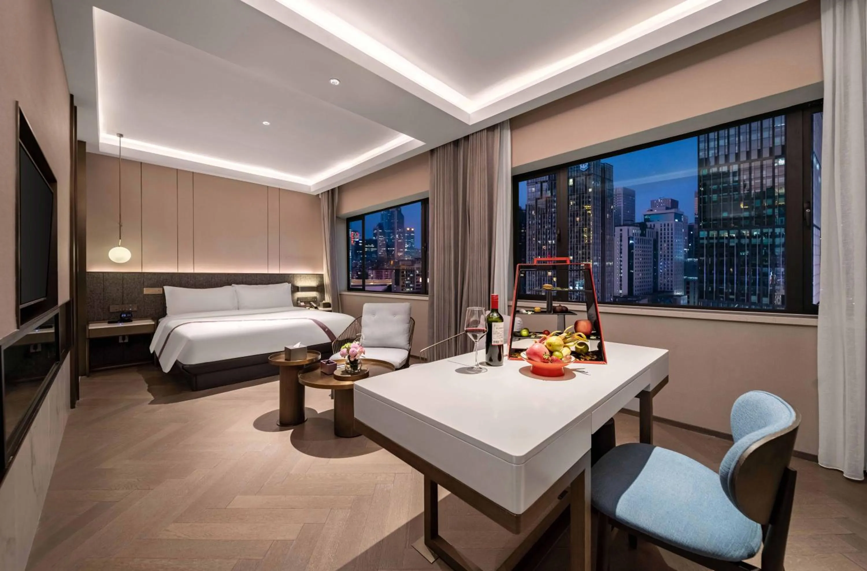 Living room, Bed in Imperial Traders Elong Hotel