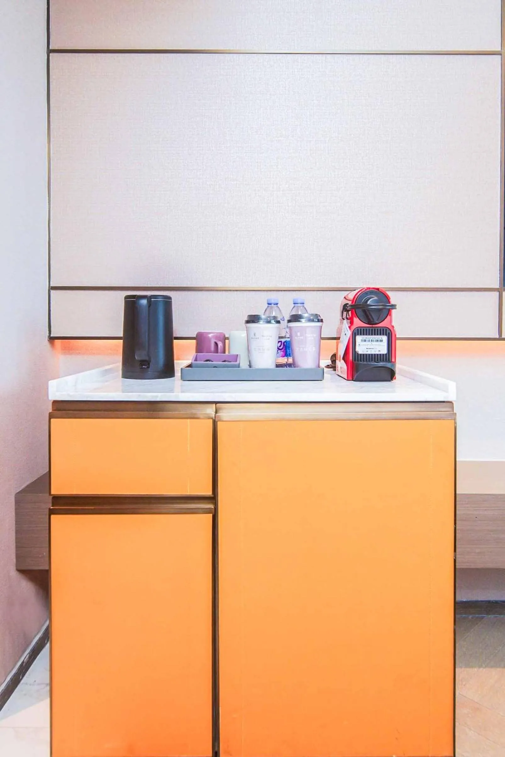 Coffee/tea facilities in Imperial Traders Elong Hotel