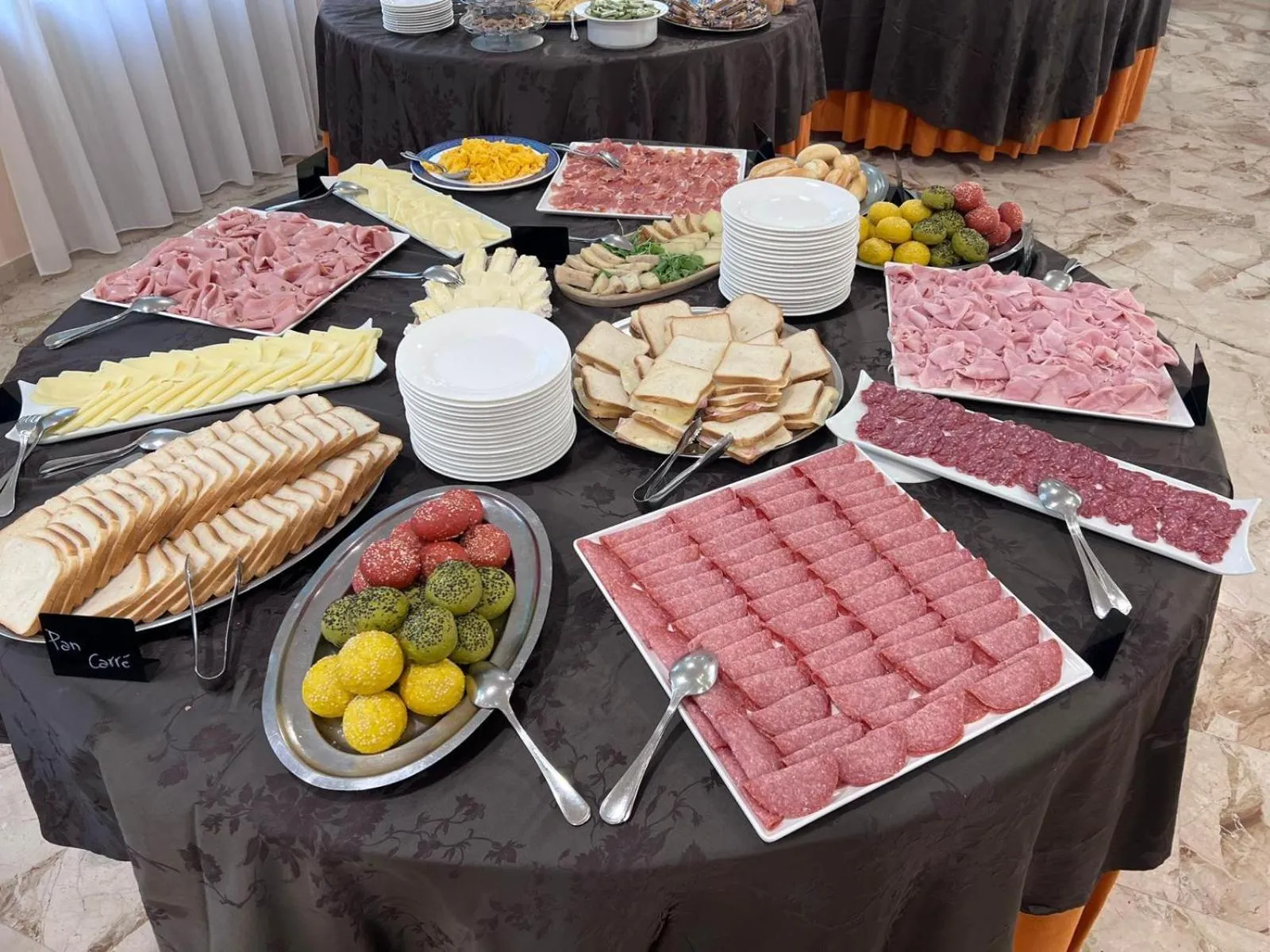 Food and drinks in Hotel Blurelda