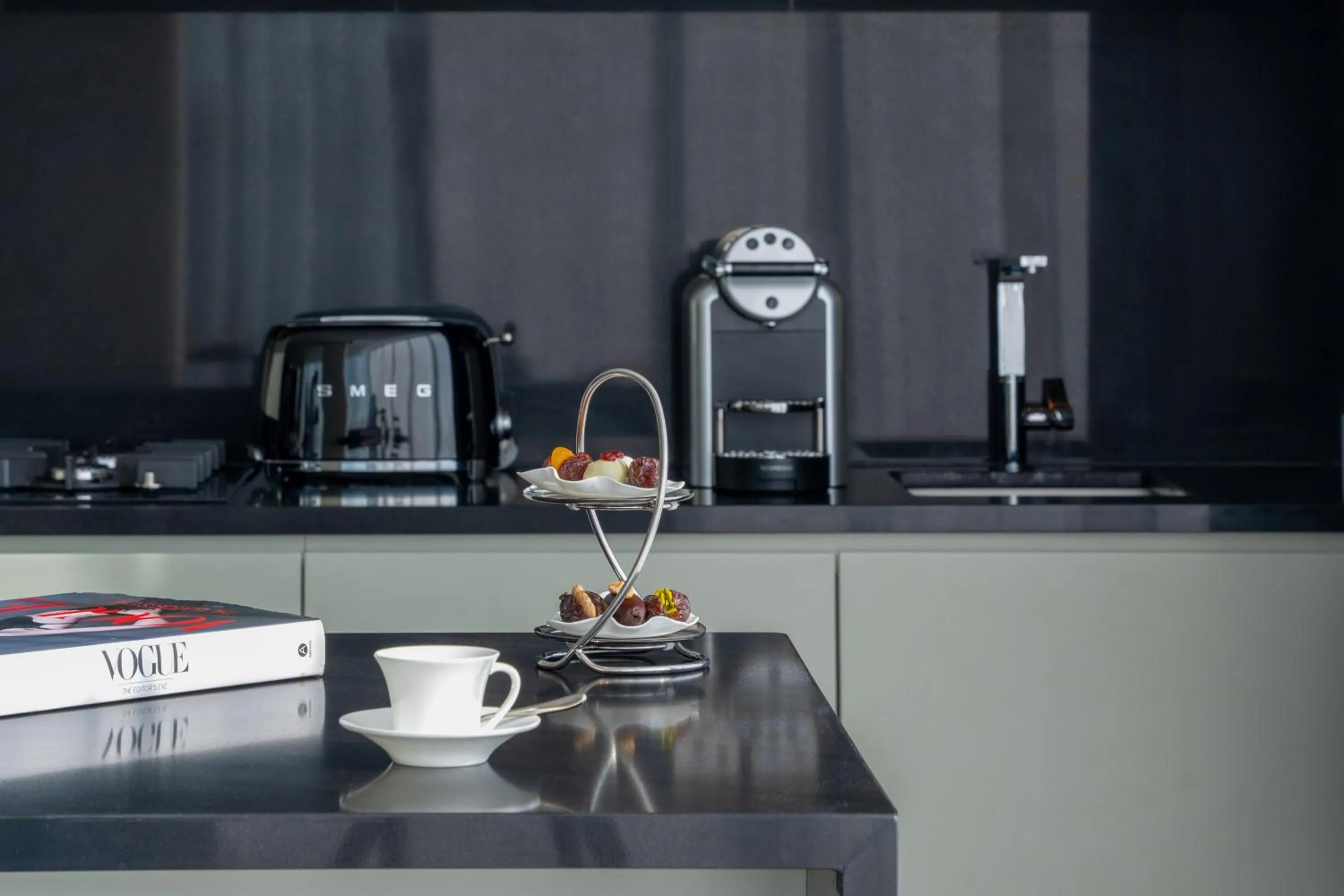 Coffee/tea facilities in ME Dubai by Meliá