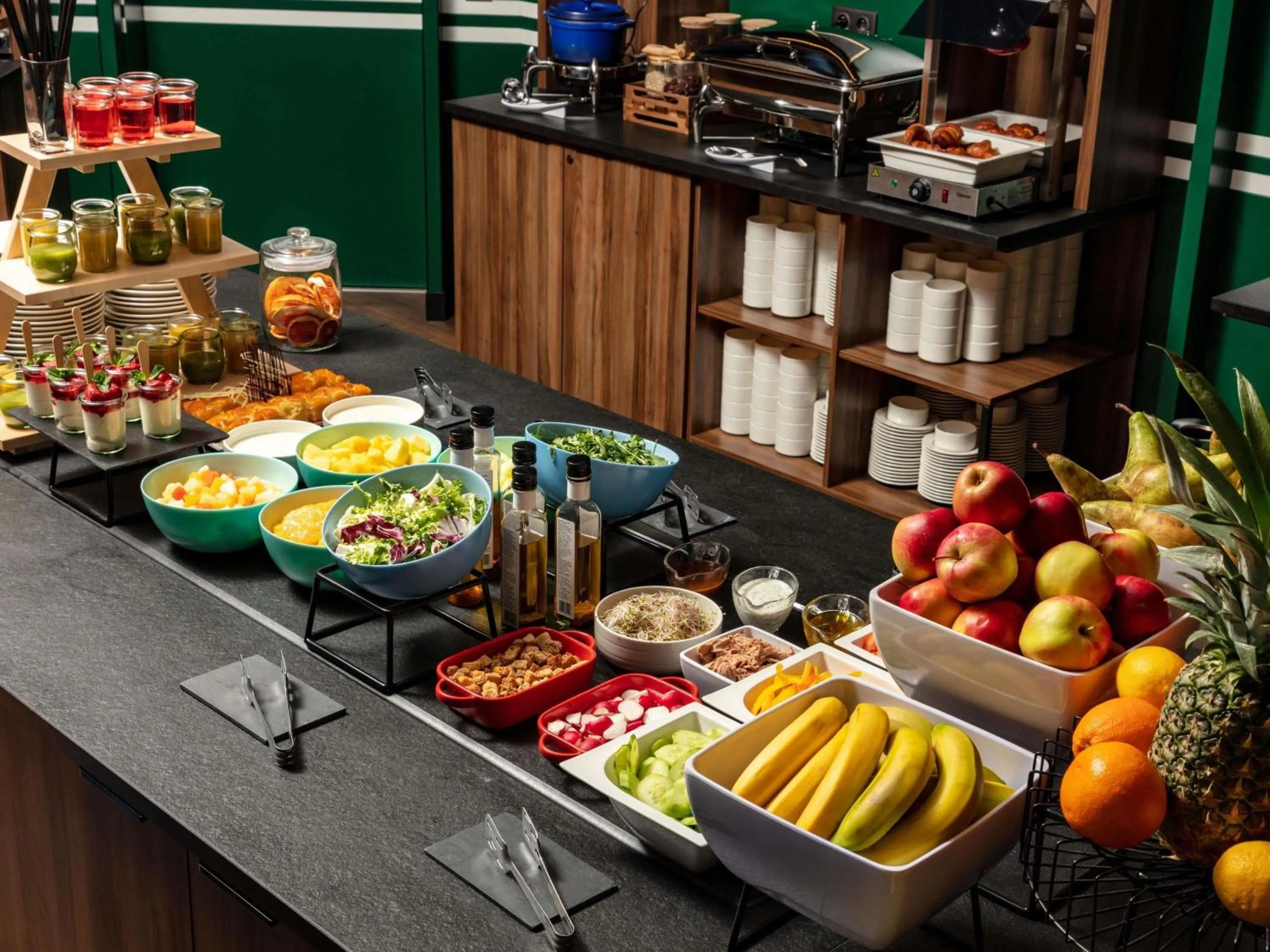 Restaurant/places to eat in Mercure Warszawa Ursus Station