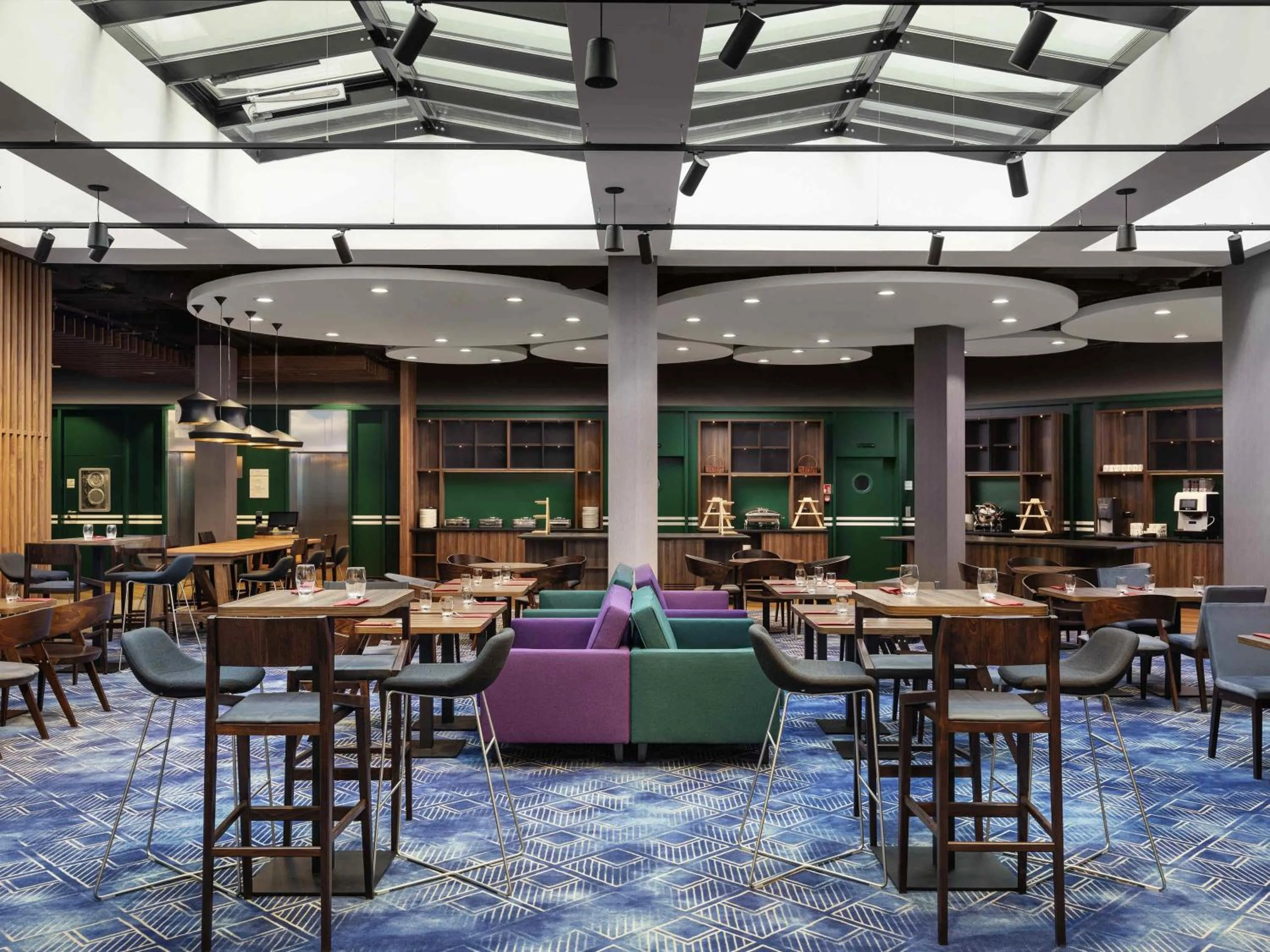 Restaurant/places to eat in Mercure Warszawa Ursus Station