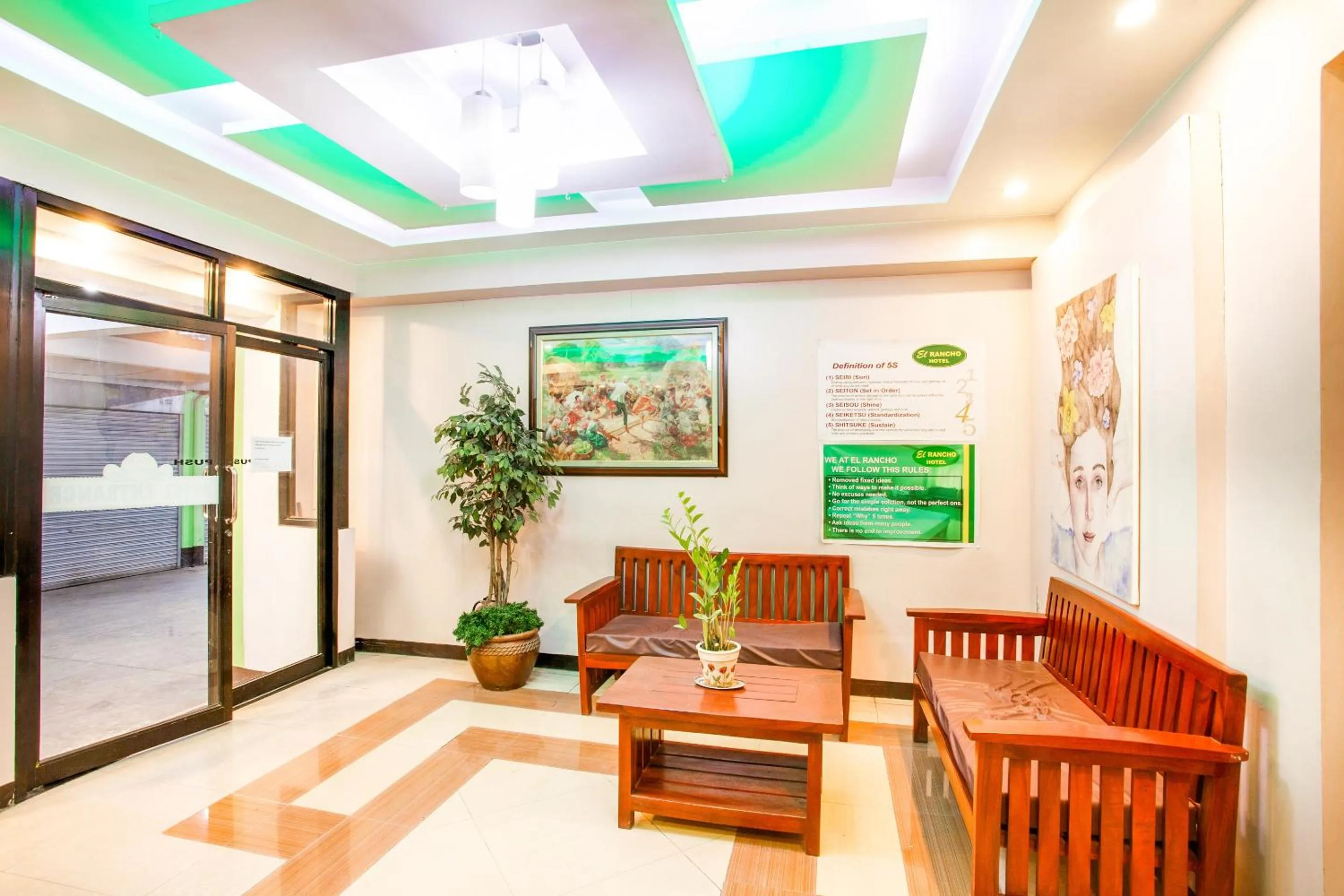 Lobby or reception in OYO 473 Ranchotel Drive-in