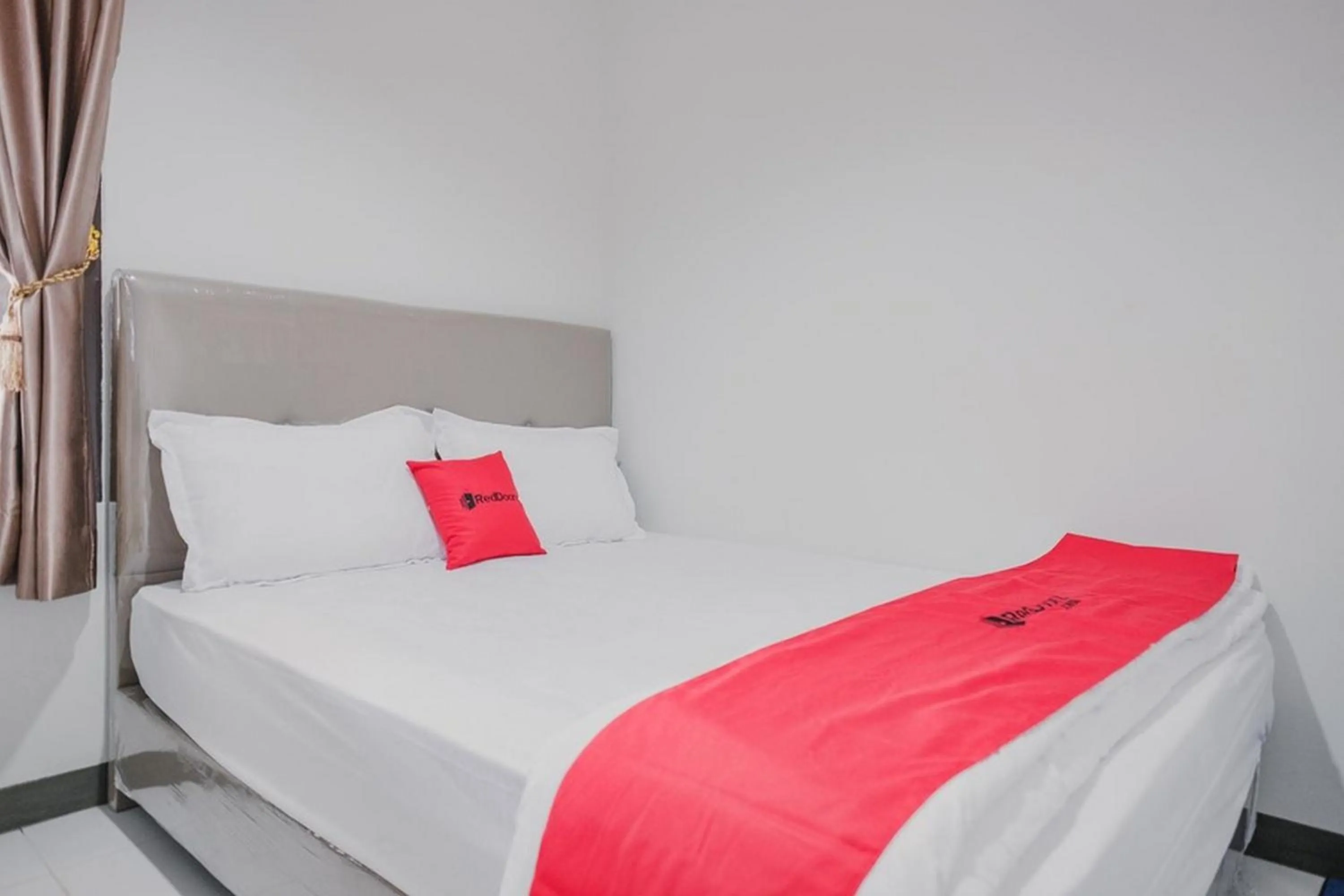 Bed in RedDoorz @ Jalan Narada Lampung