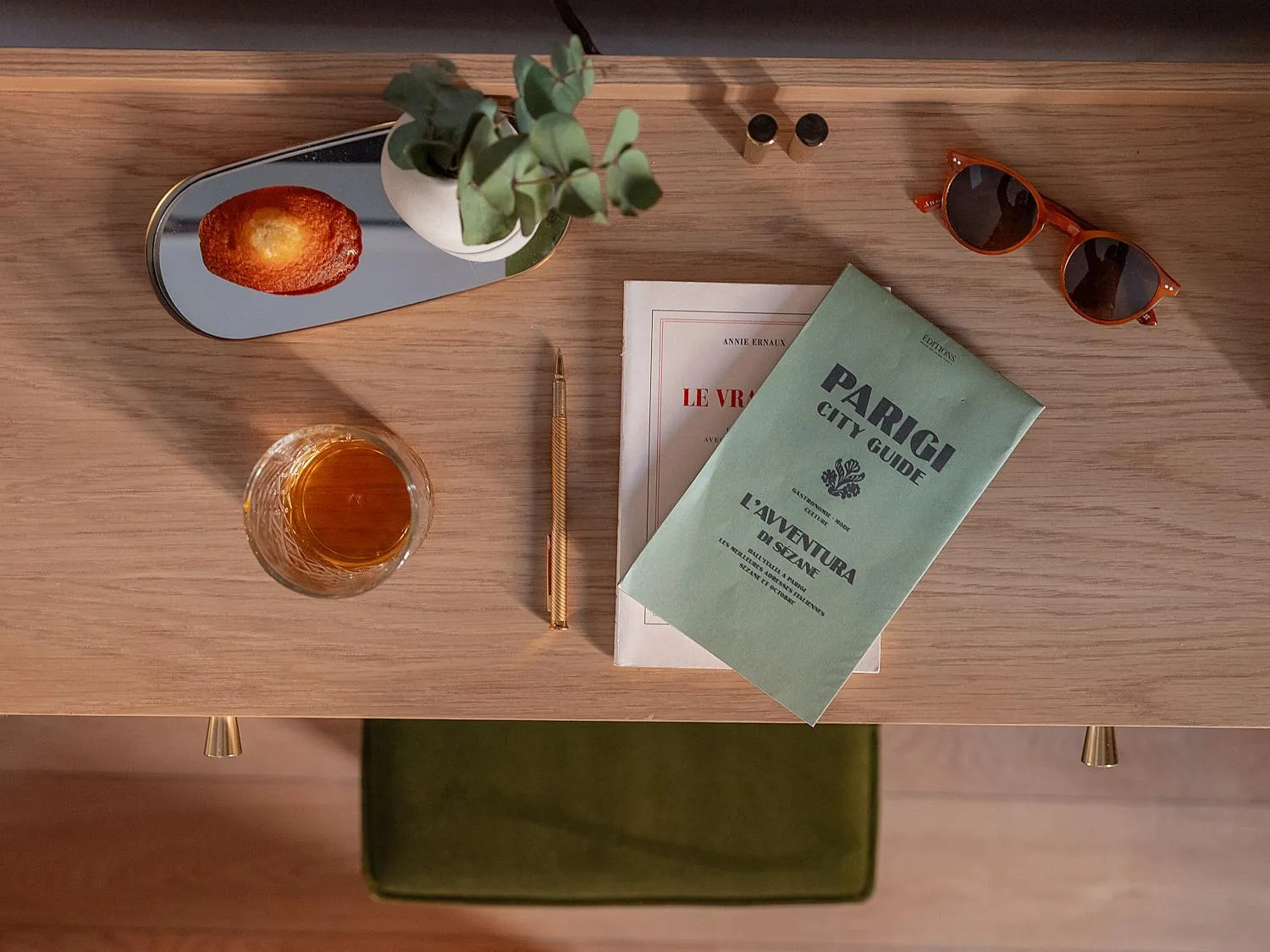 Decorative detail in Hôtel Zélie Champs-Elysées