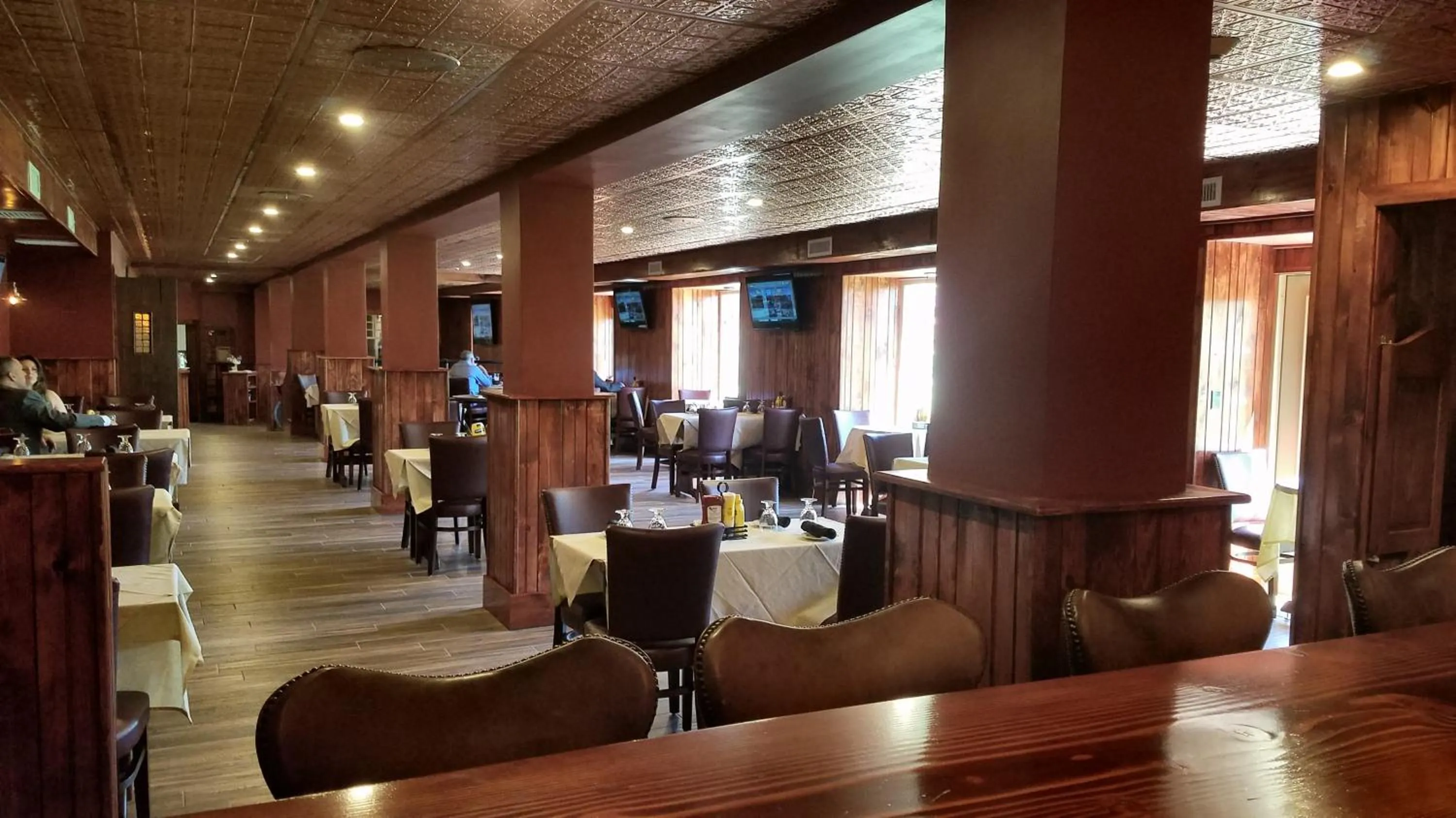 Restaurant/places to eat in Skytop Lodge