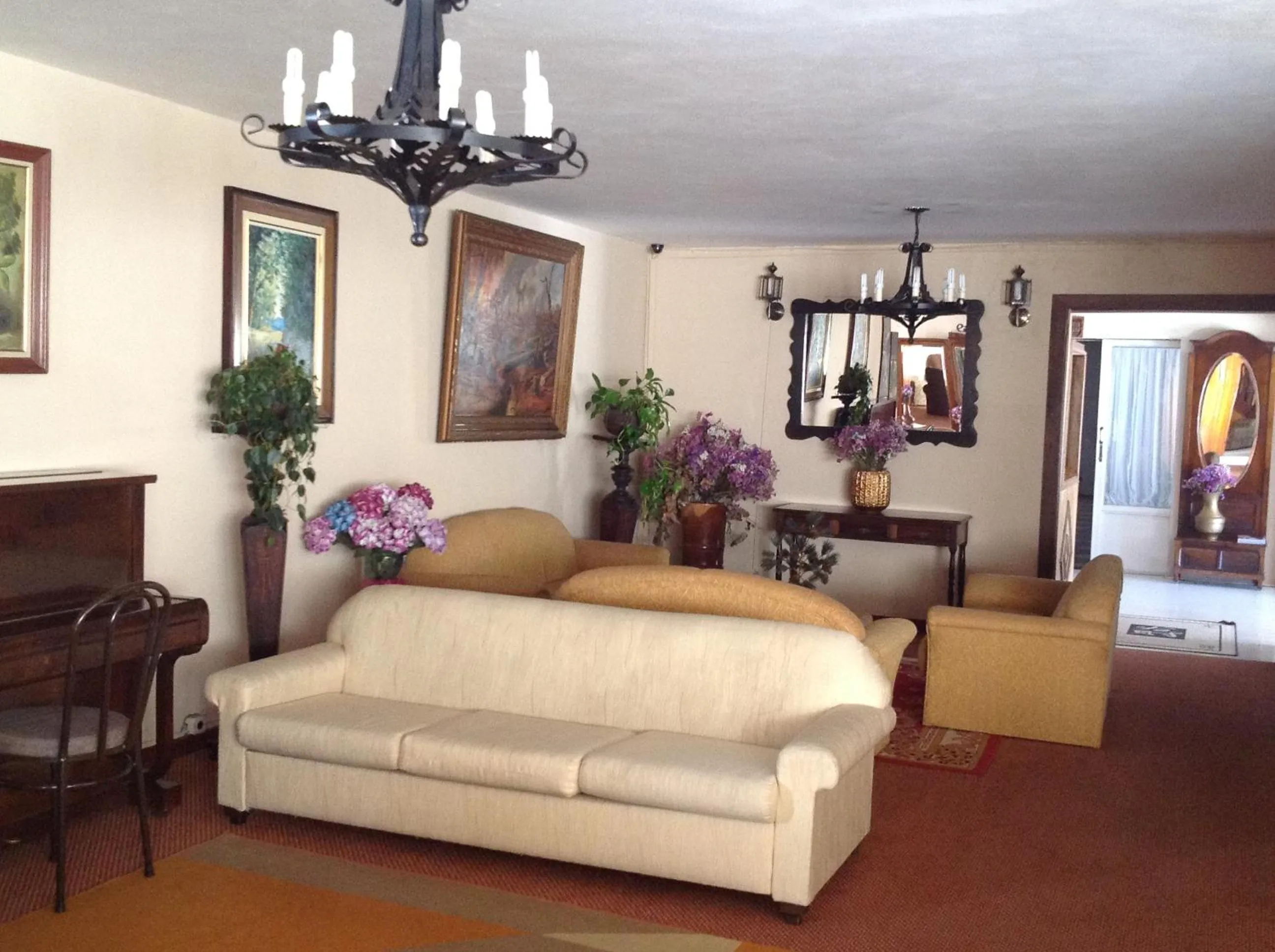 Seating area, Bed in Hotel JB