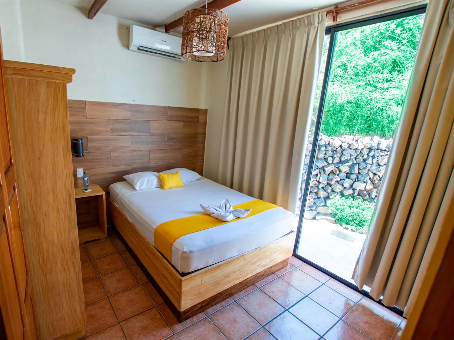 Bed in Hotel Bahia del Sol