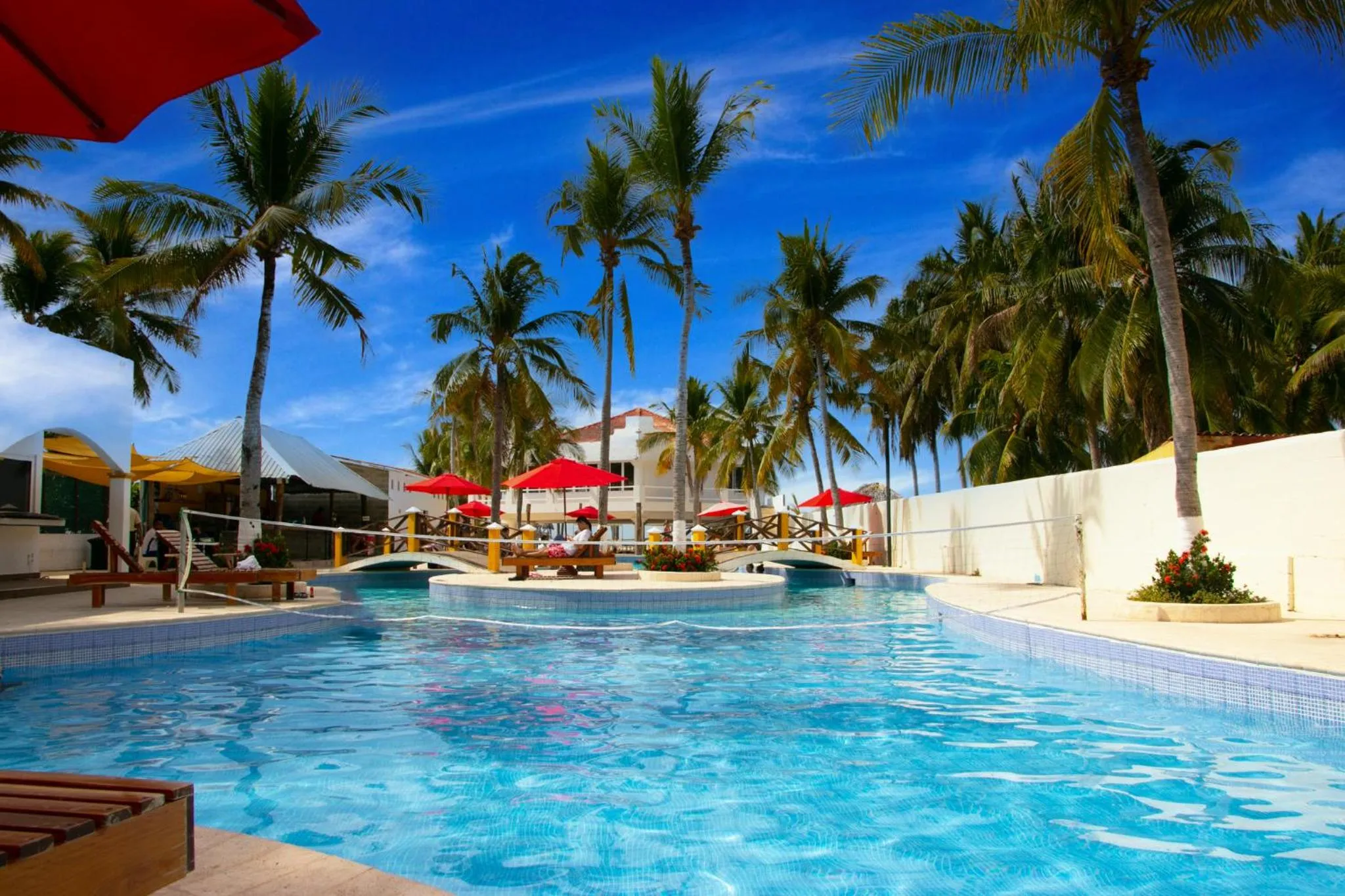Swimming pool in Hotel Bahia del Sol