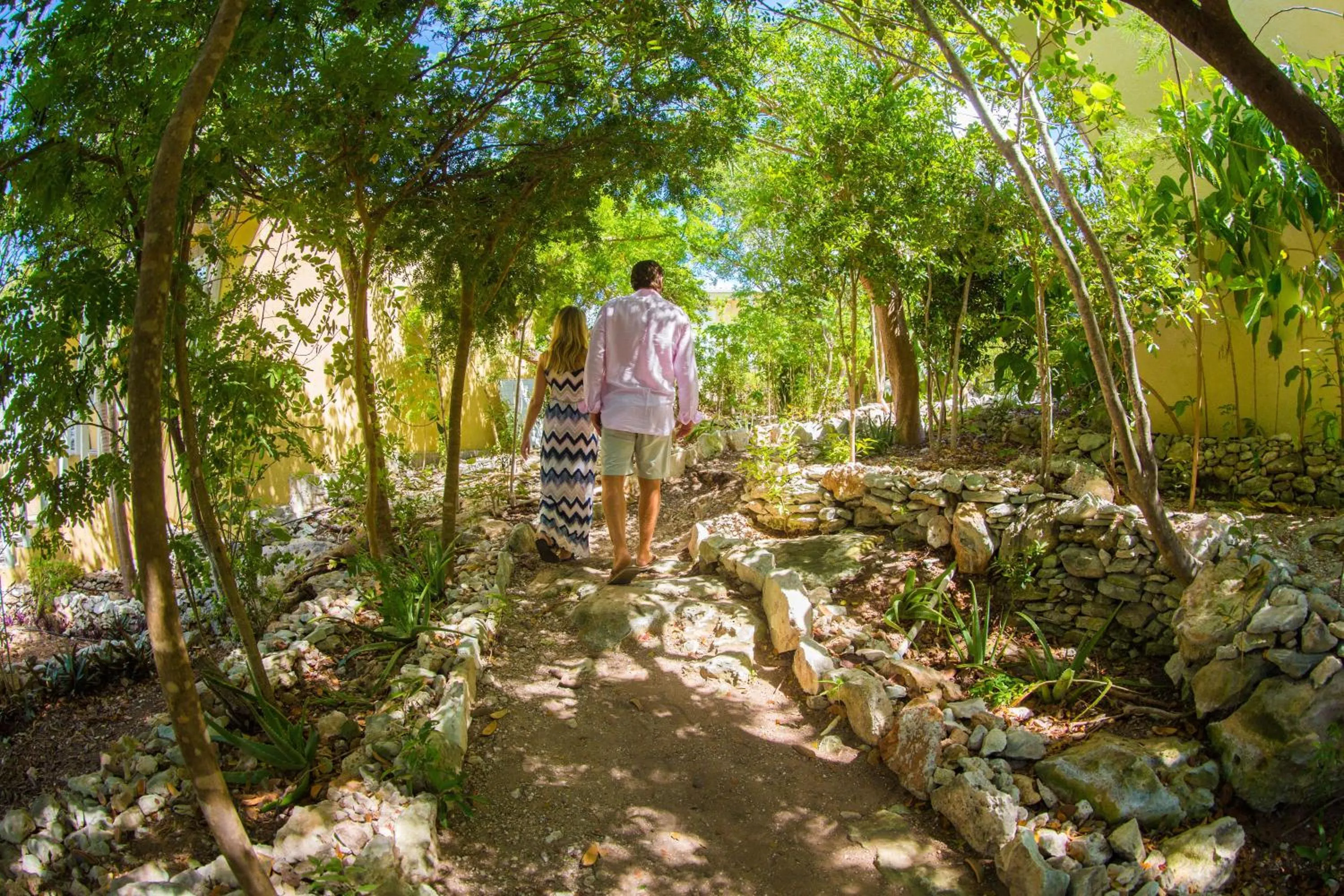 Garden in Kokomo Botanical Resort - Caribbean Family Cottages