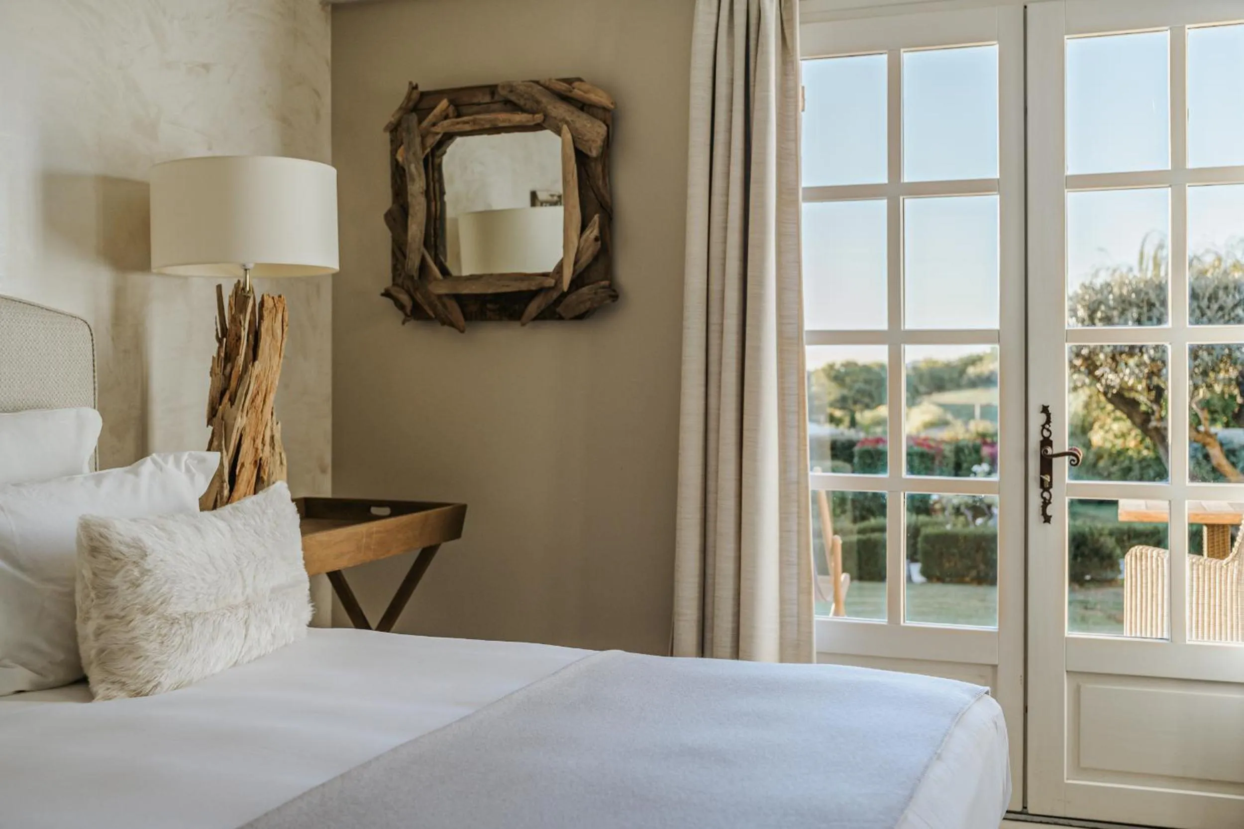 Bed in La Bastide Saint Georges & Spa