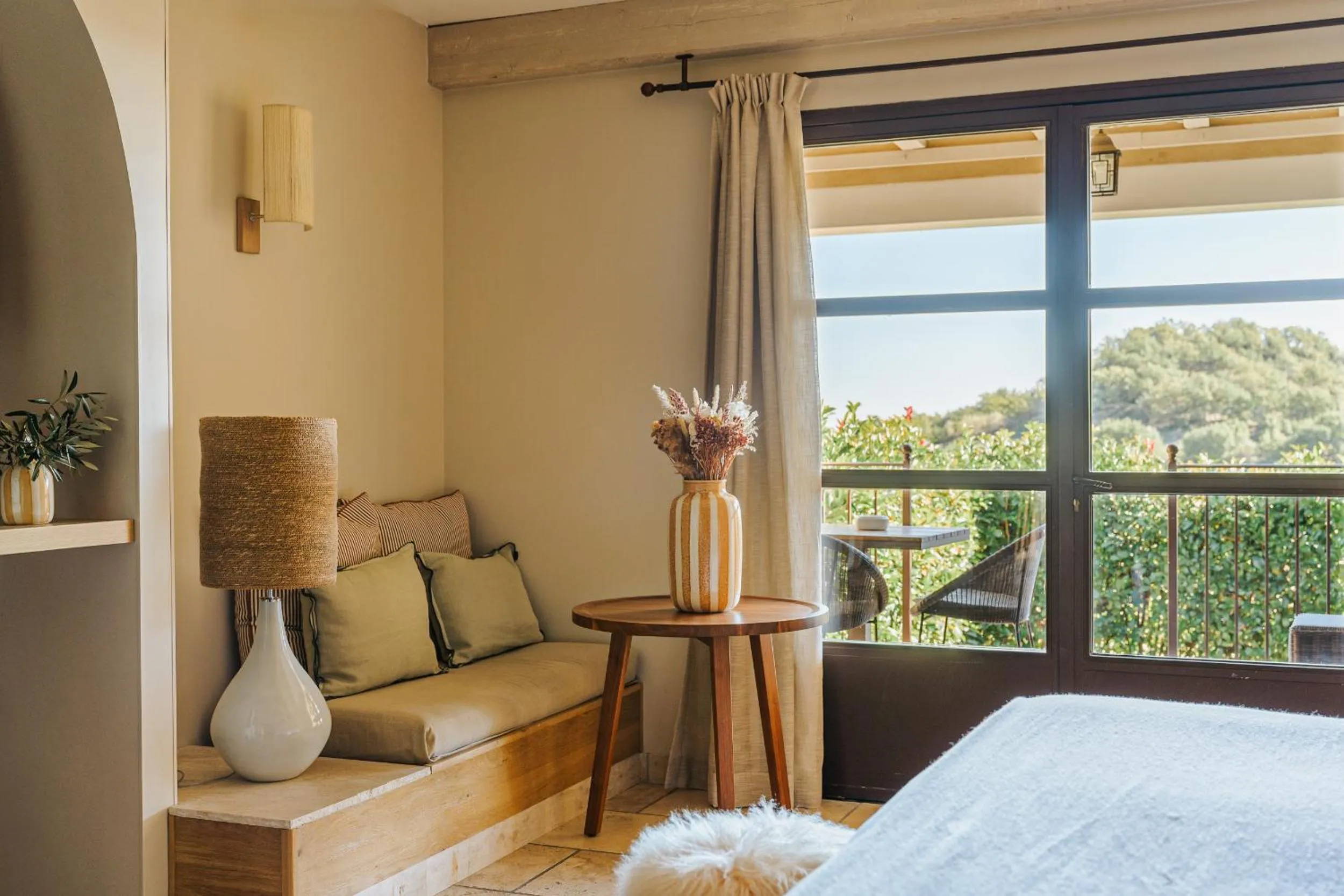 Bed in La Bastide Saint Georges & Spa