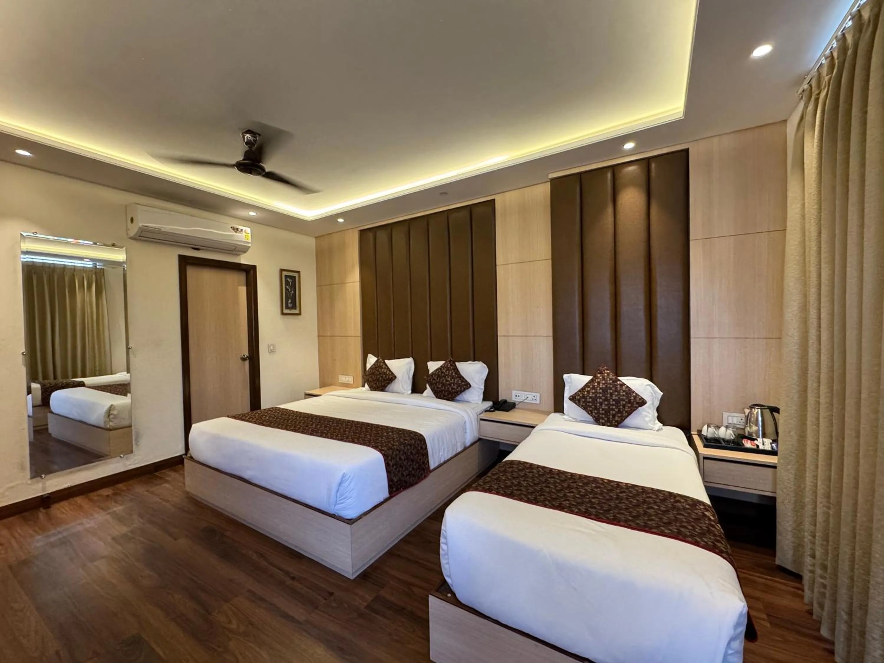 Bed in Hotel Exotic - 5 min walk from Golden Temple