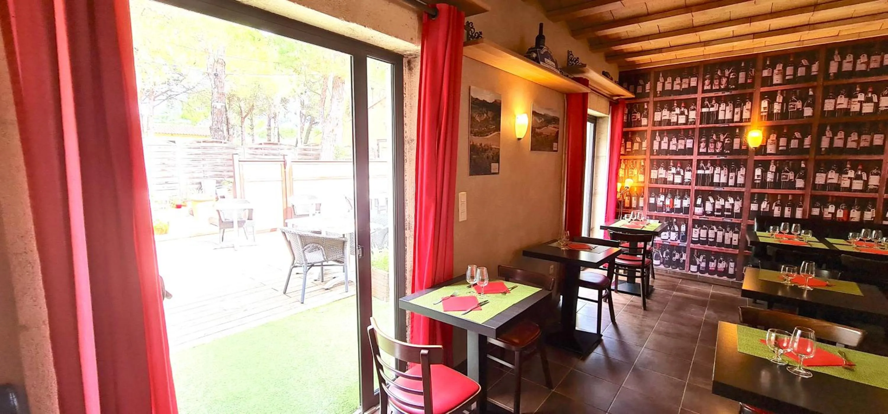 Restaurant/places to eat in Hotel du Mas