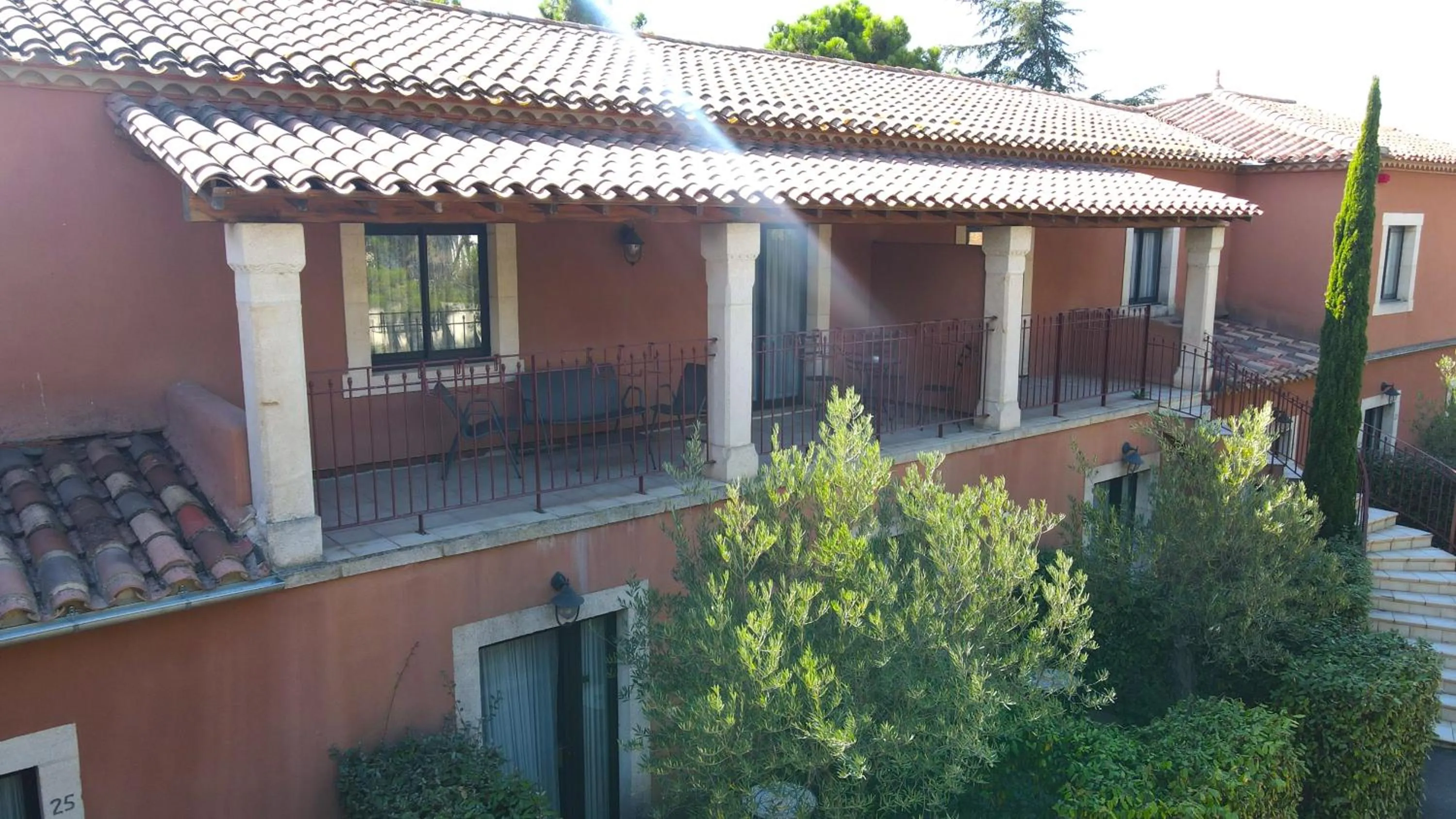 Property building in Hotel du Mas