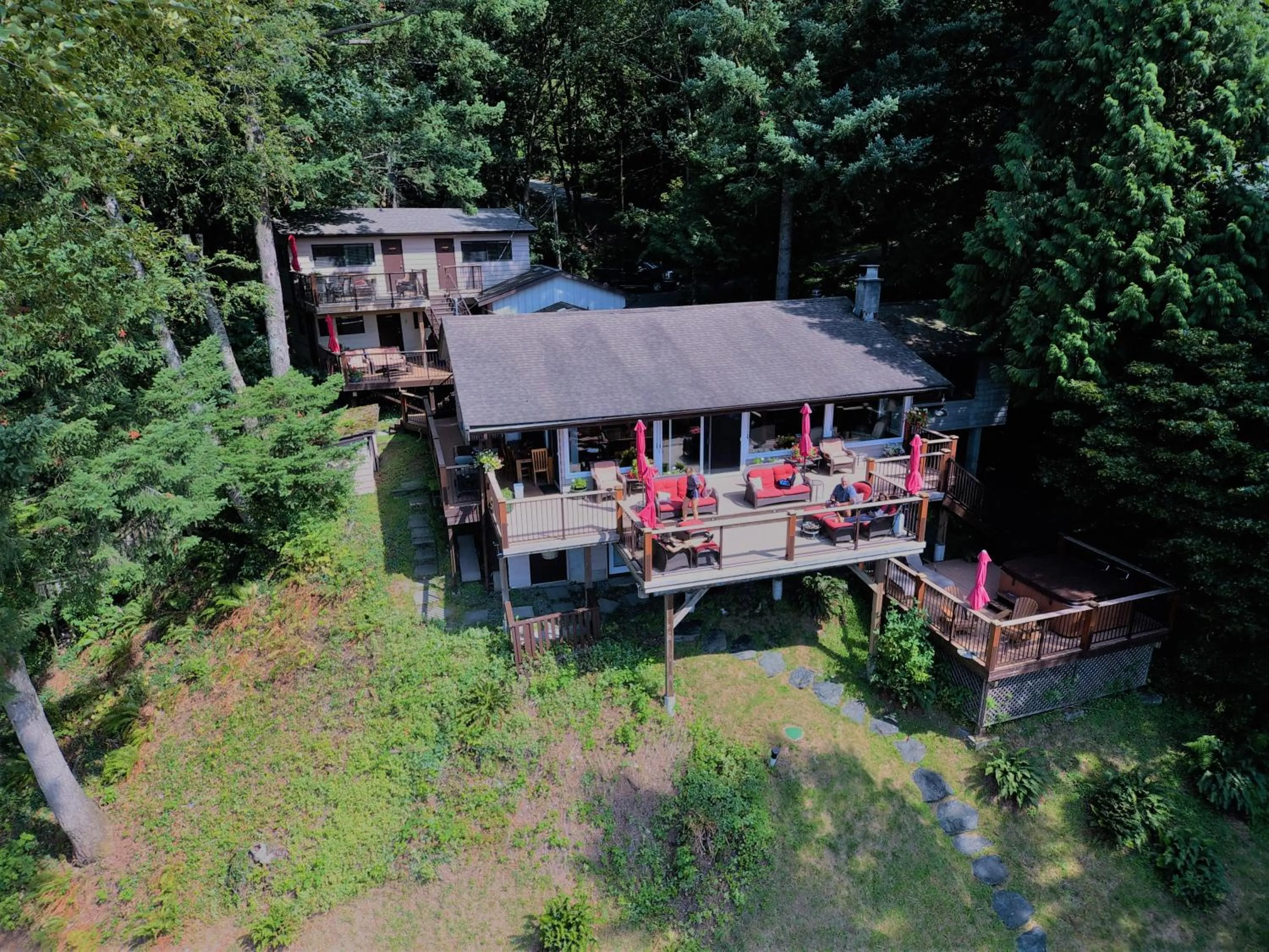 Bird's eye view in The Fraser River's Edge B&B Lodge