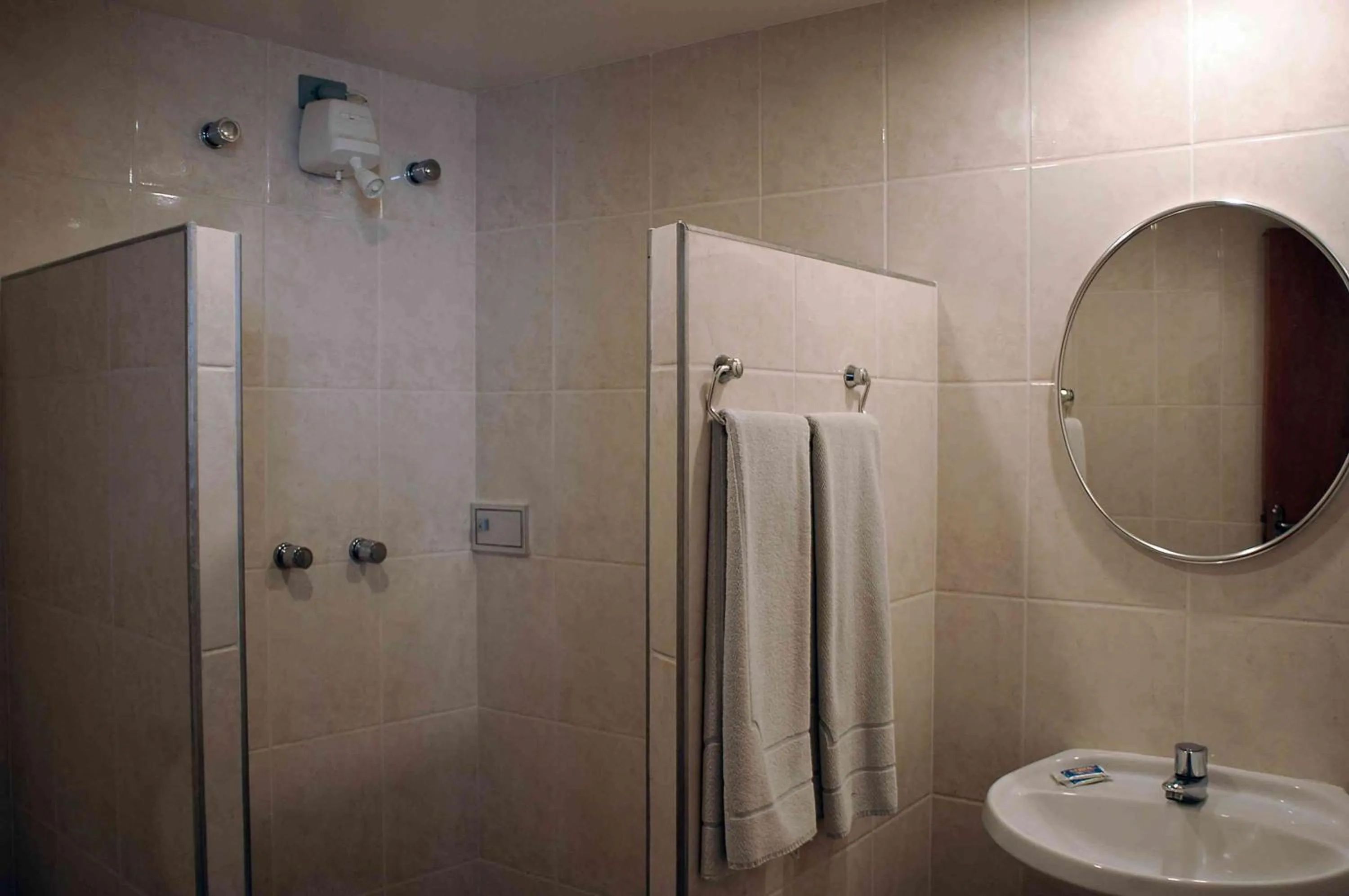 Bathroom in Hotel Joamar