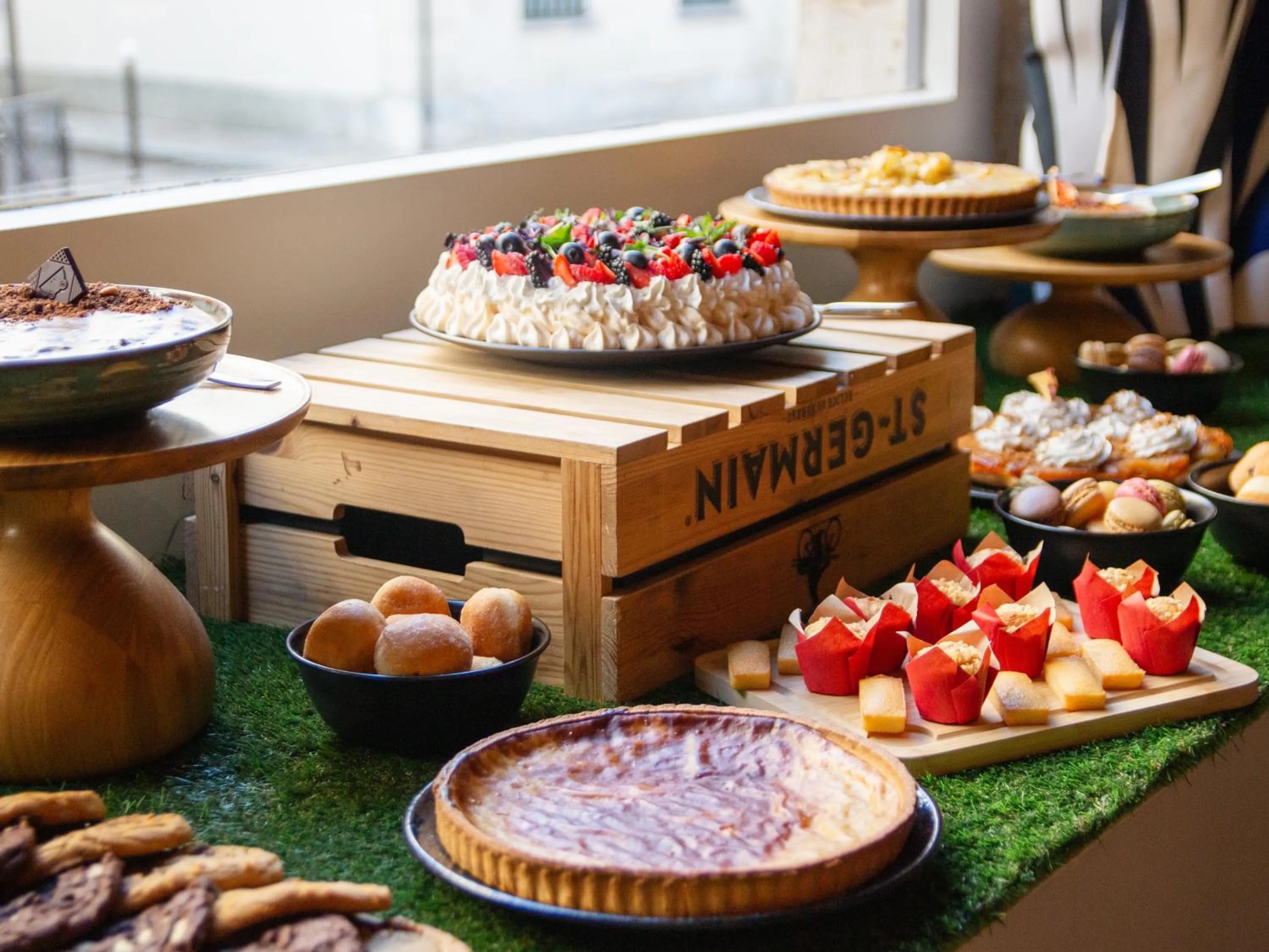 Restaurant/places to eat in Hôtel Bel Ami