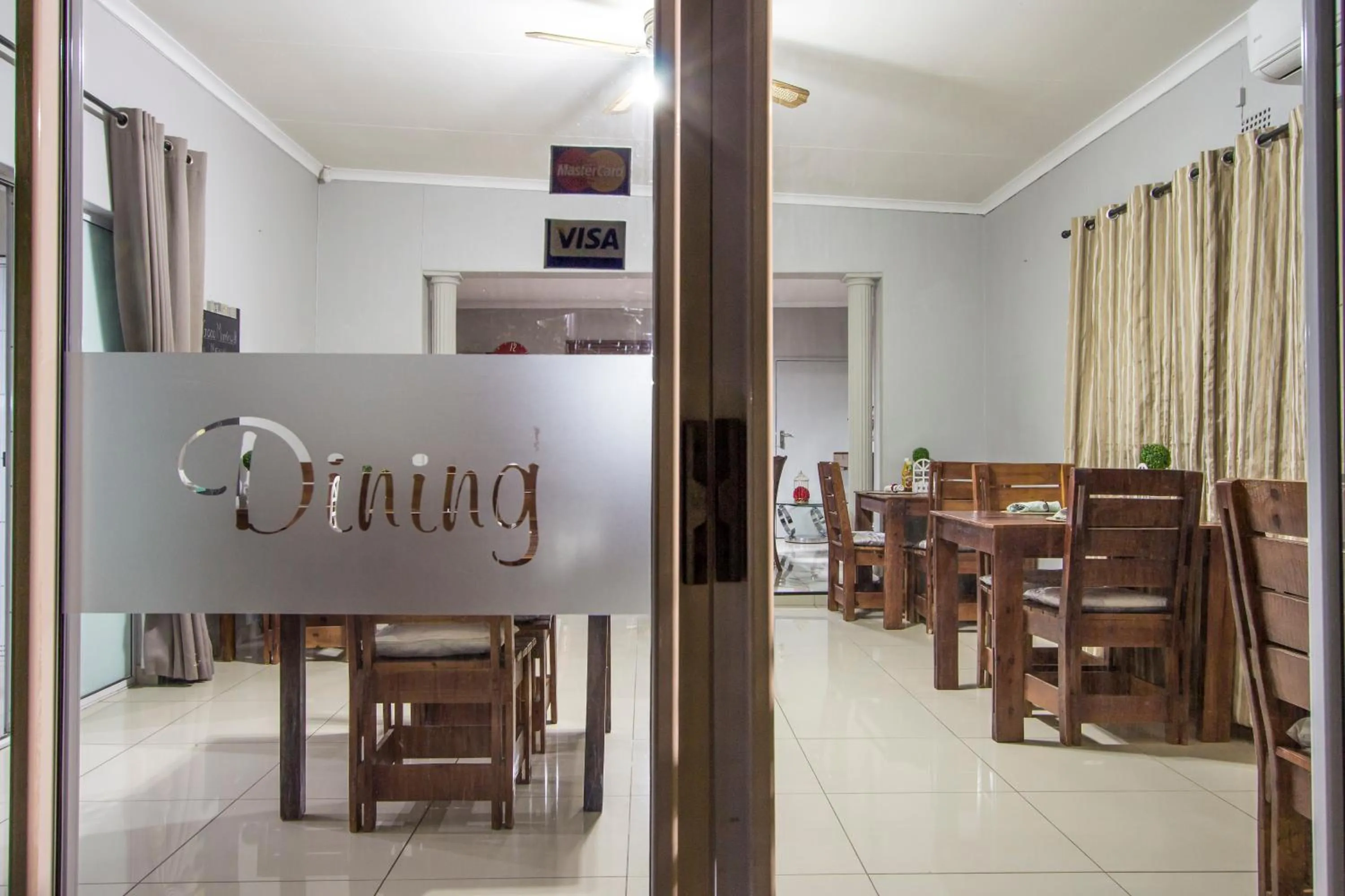 Lounge or bar in New Bali Guesthouse