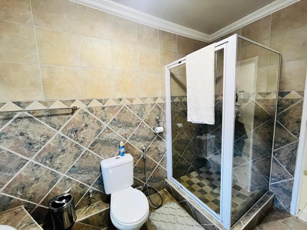 Bathroom in New Bali Guesthouse