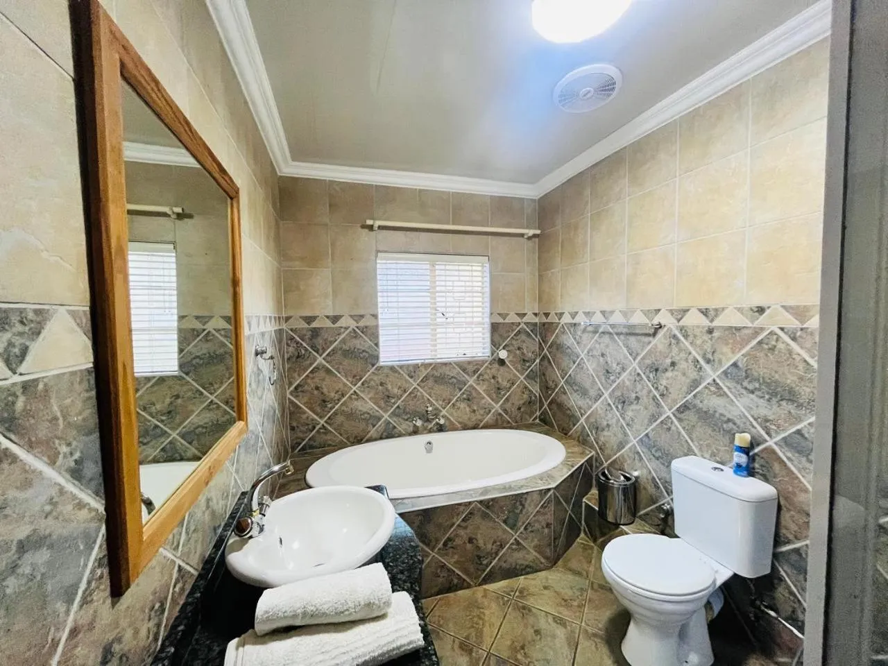 Bathroom in New Bali Guesthouse