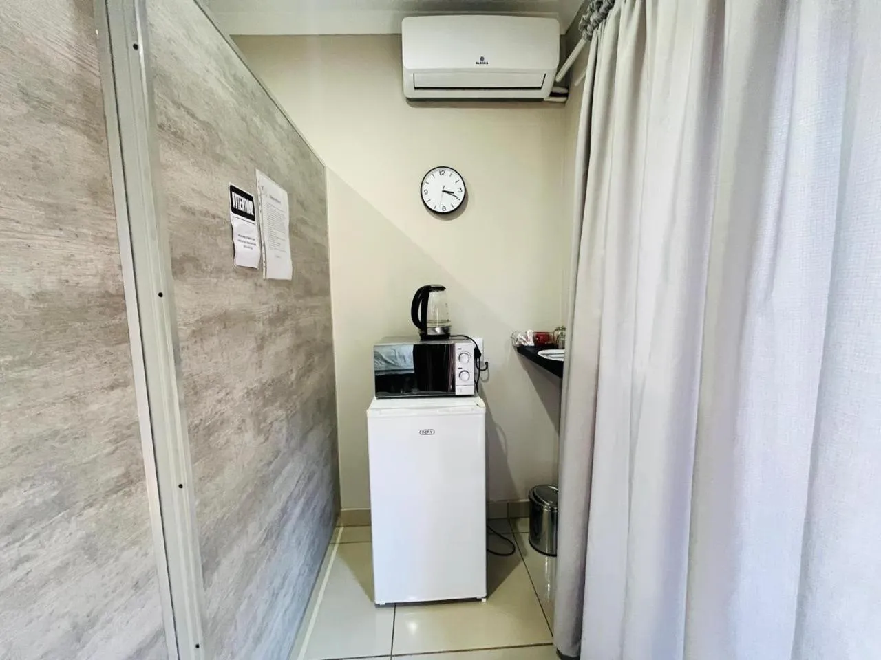 Kitchen or kitchenette in New Bali Guesthouse