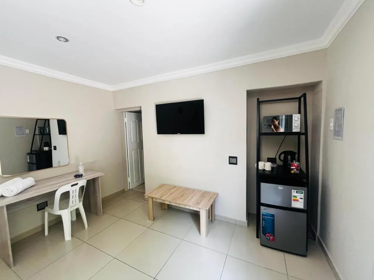 TV and multimedia in New Bali Guesthouse