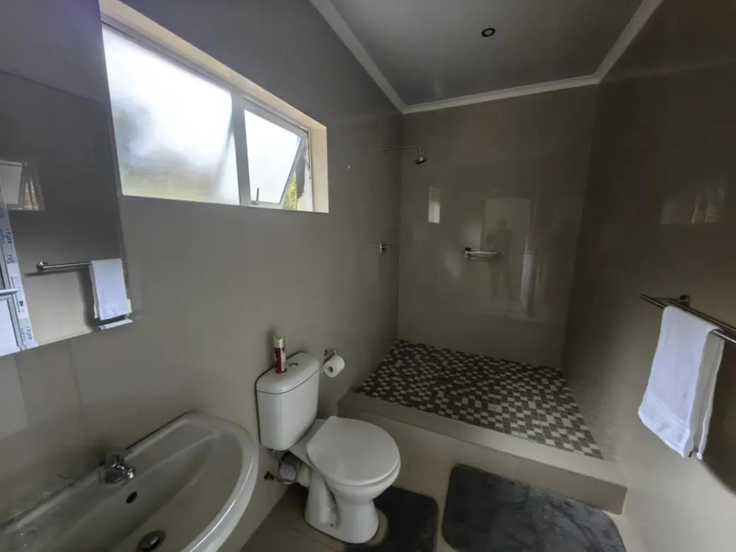 Bathroom in New Bali Guesthouse